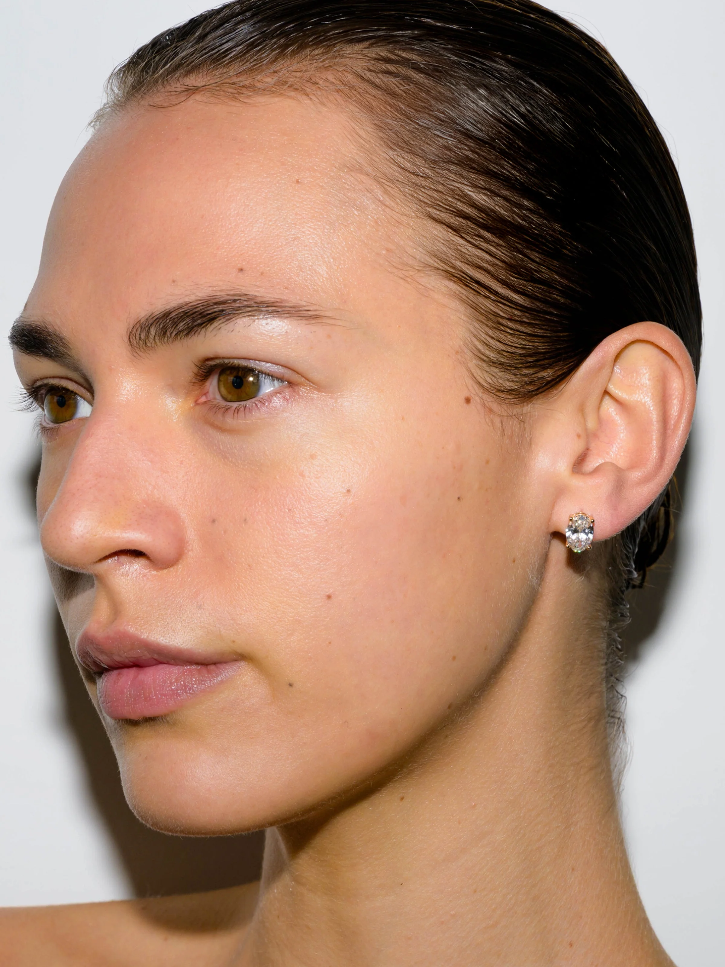 Dorsey - 14K OVERSIZED OVAL - CUT HUGGIE EARRING IN LAB DIAMOND - Image 3