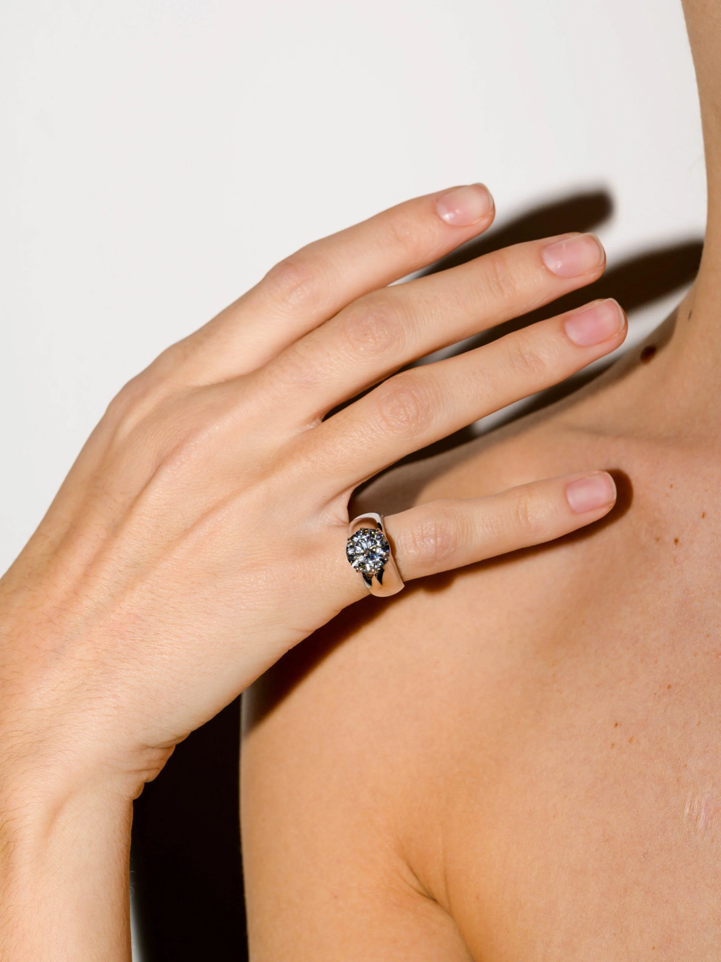 Dorsey - 14K RHYS ROUND - CUT PINKY RING IN LAB DIAMOND - Image 3