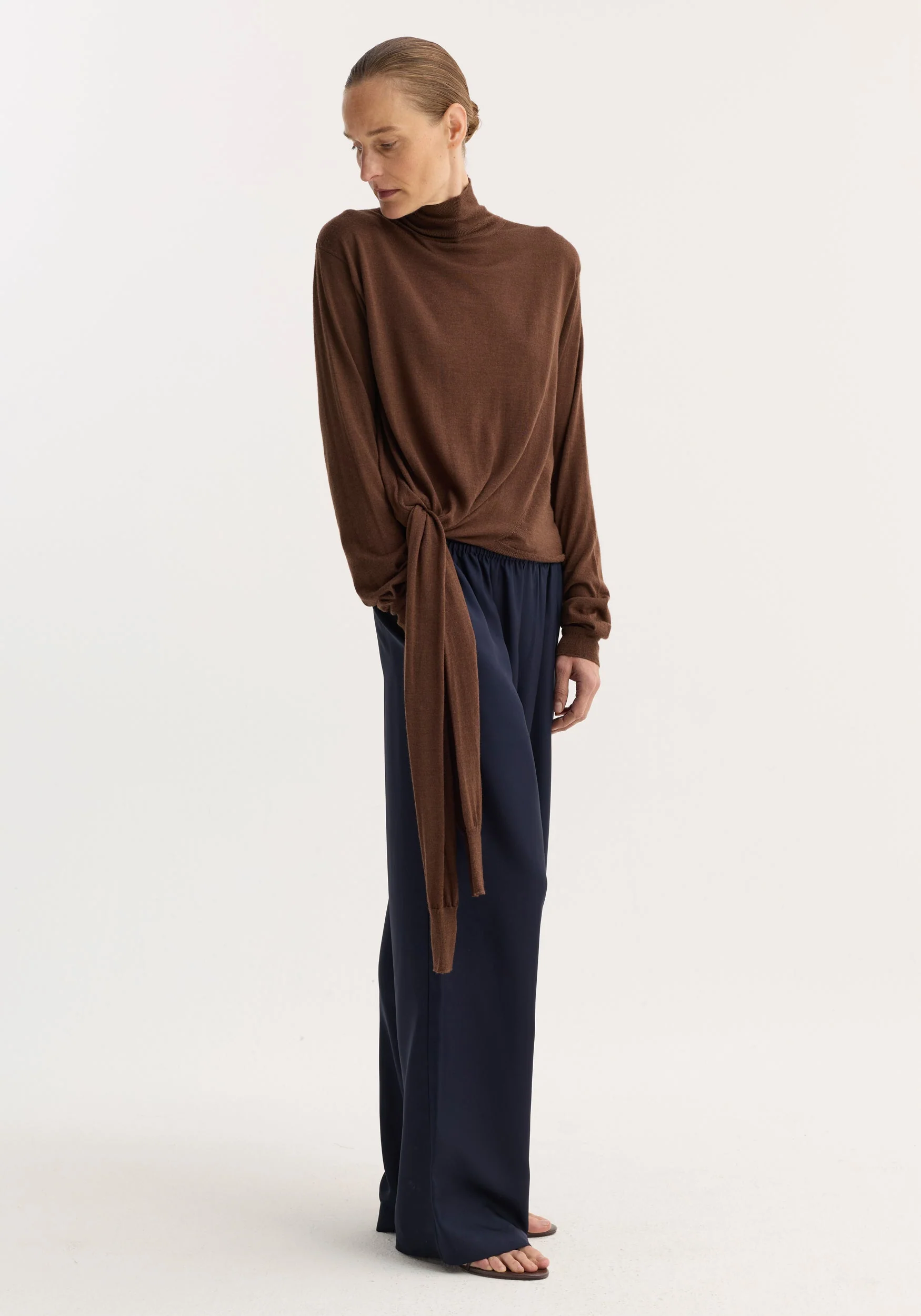 ROHE - 4 - sleeved knitted jumper | brown - Image 4