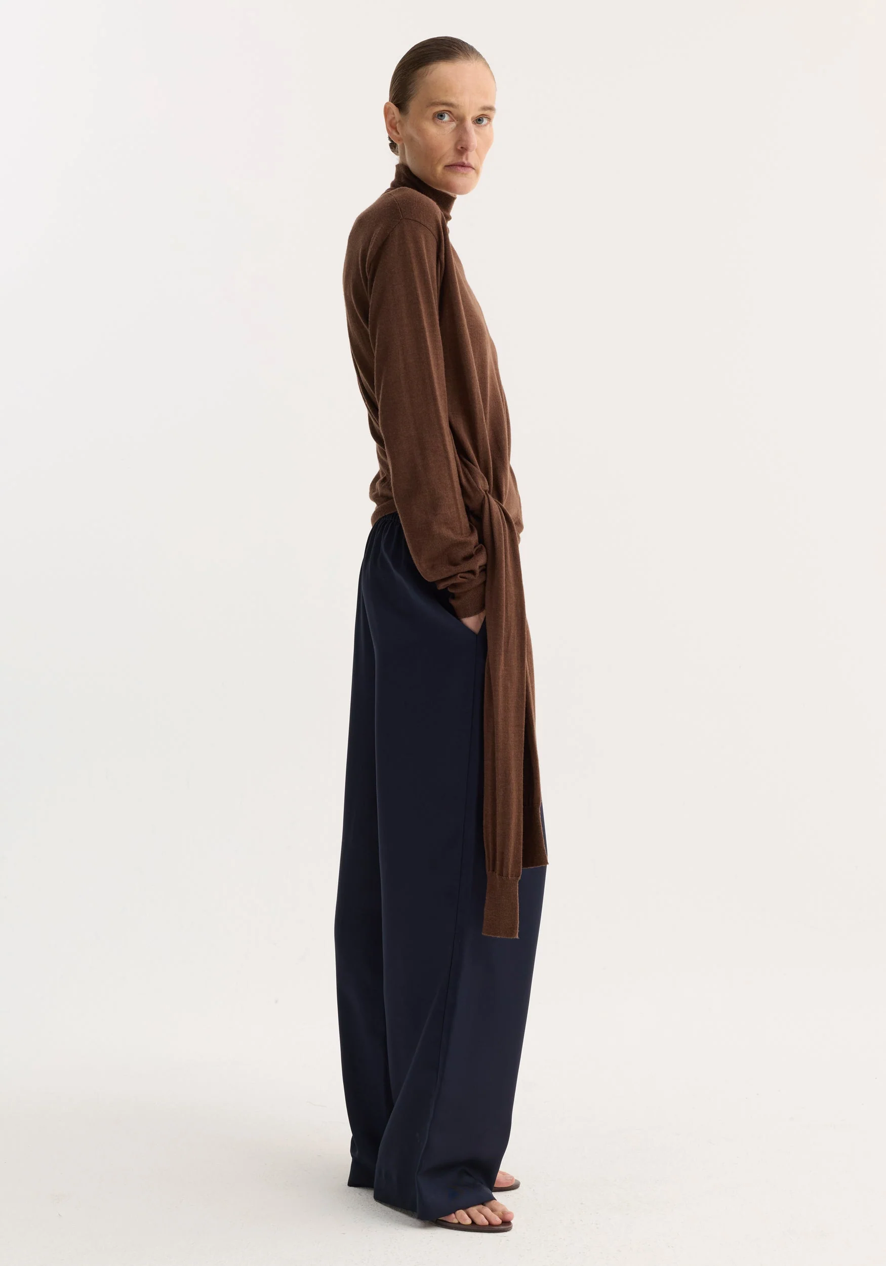 ROHE - 4 - sleeved knitted jumper | brown - Image 5