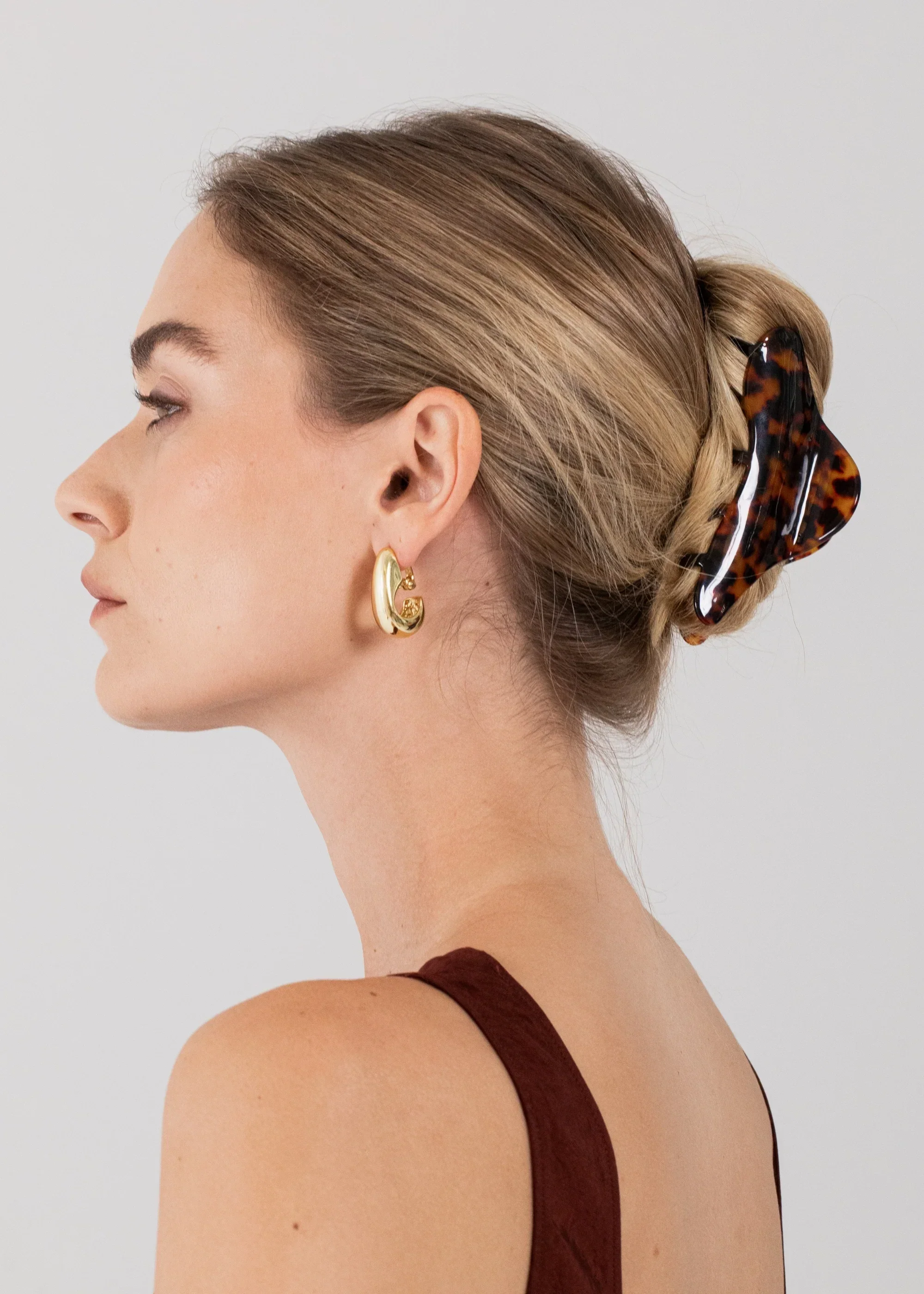 Jennifer Behr - Tortoise Amira Jaw Clip - Image 2