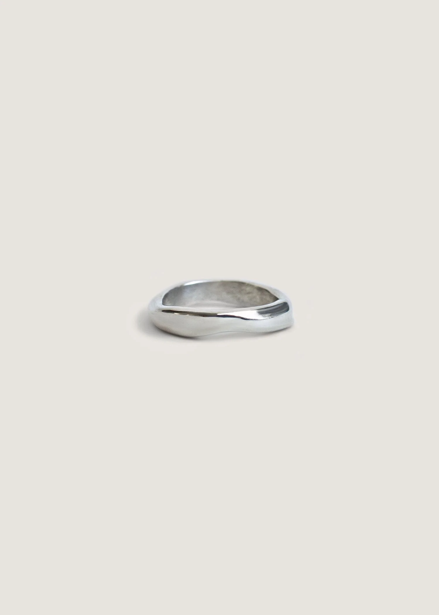 Kinn - Athena Sculptural Ring Stack Silver - Image 7