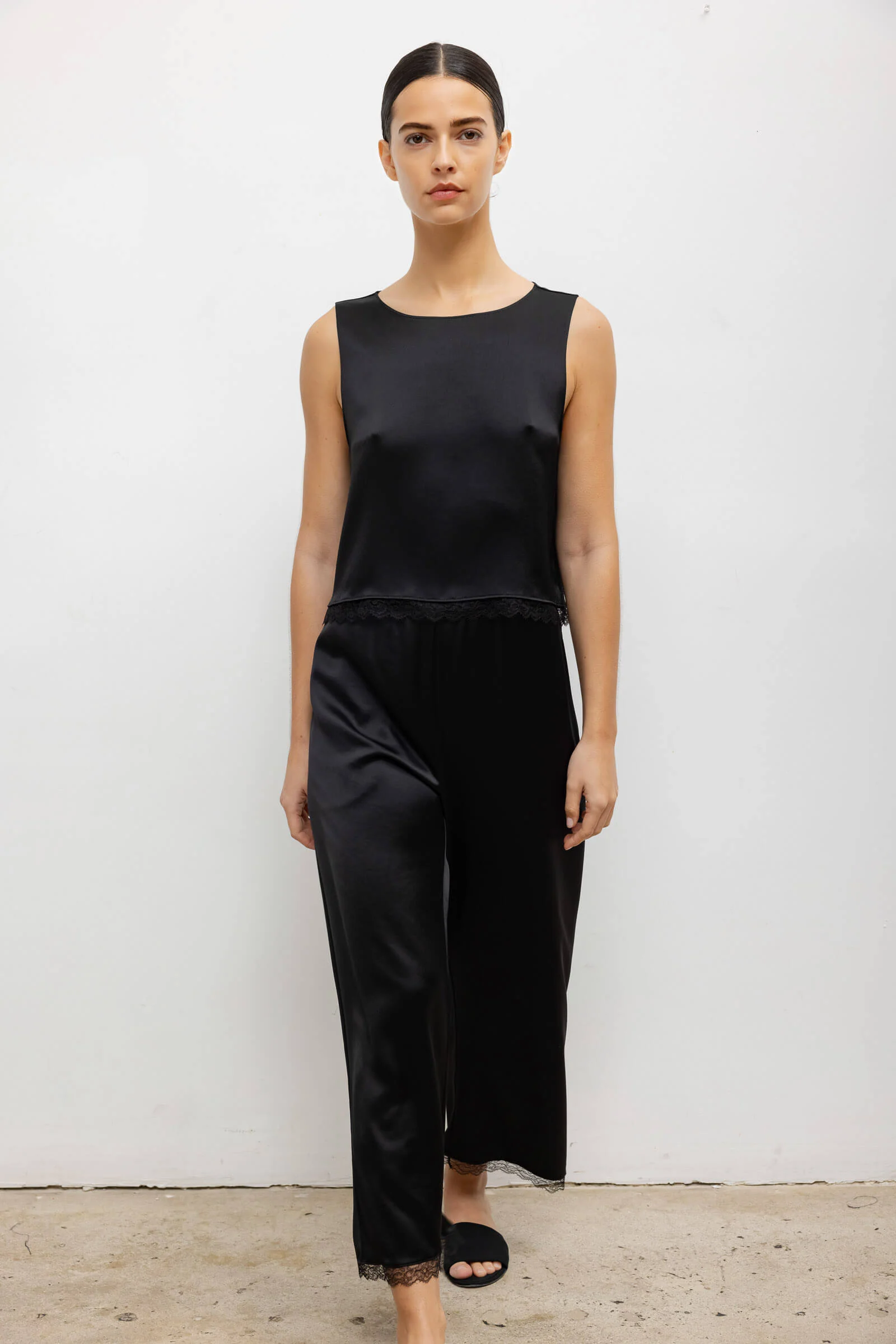 Leset - Barb Lace Crop Sleeveless Crew - Image 4