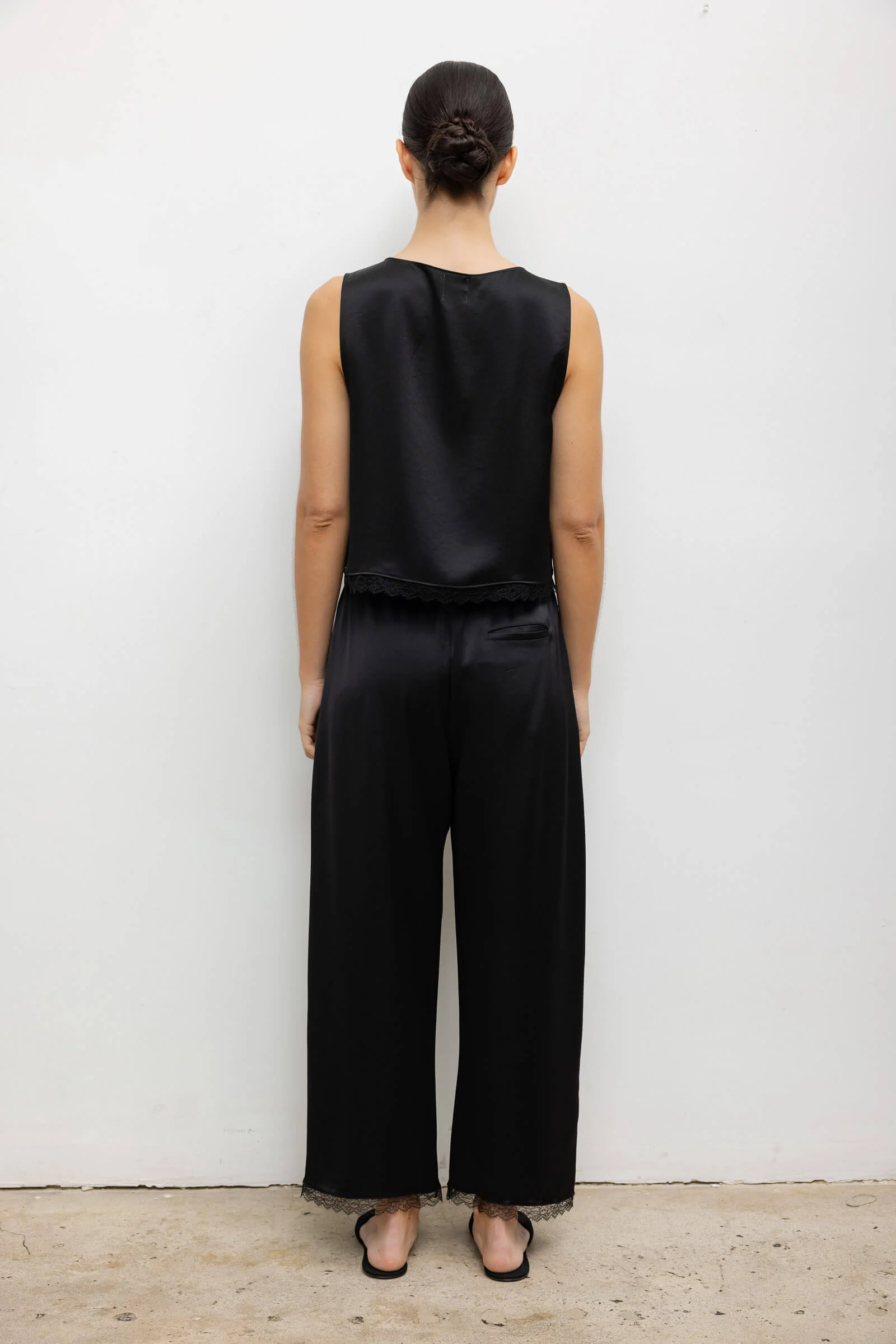 Leset - Barb Lace Crop Sleeveless Crew - Image 6