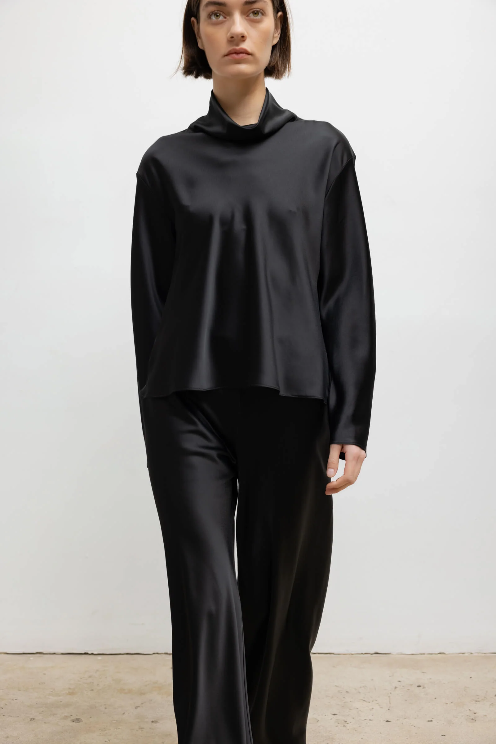 Leset - Barb Long Sleeve Cowl - Image 4