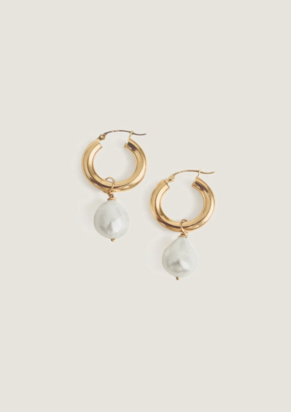 Kinn - Baroque Pearl Hoop Earrings