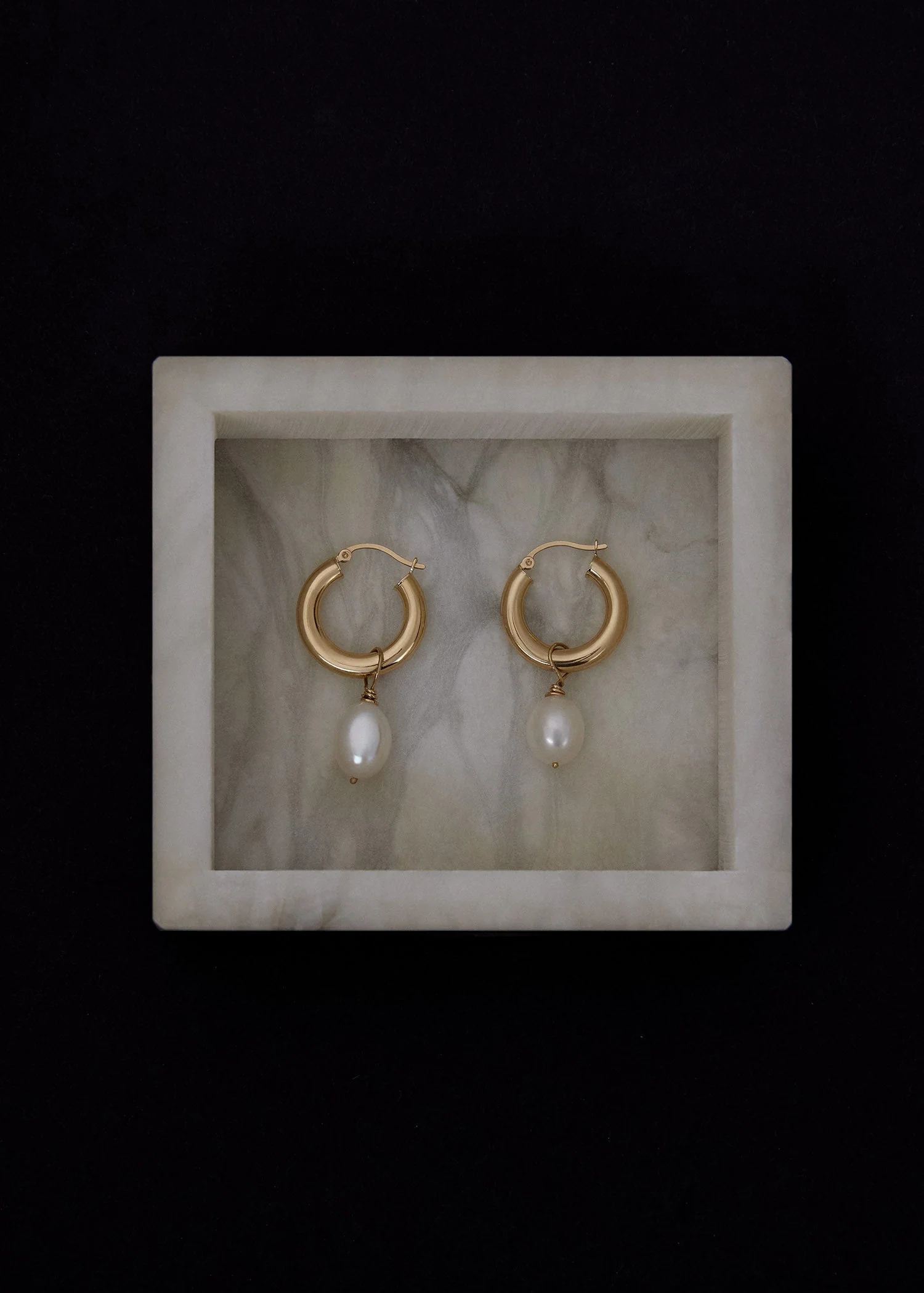 Kinn - Baroque Pearl Hoop Earrings - Image 6