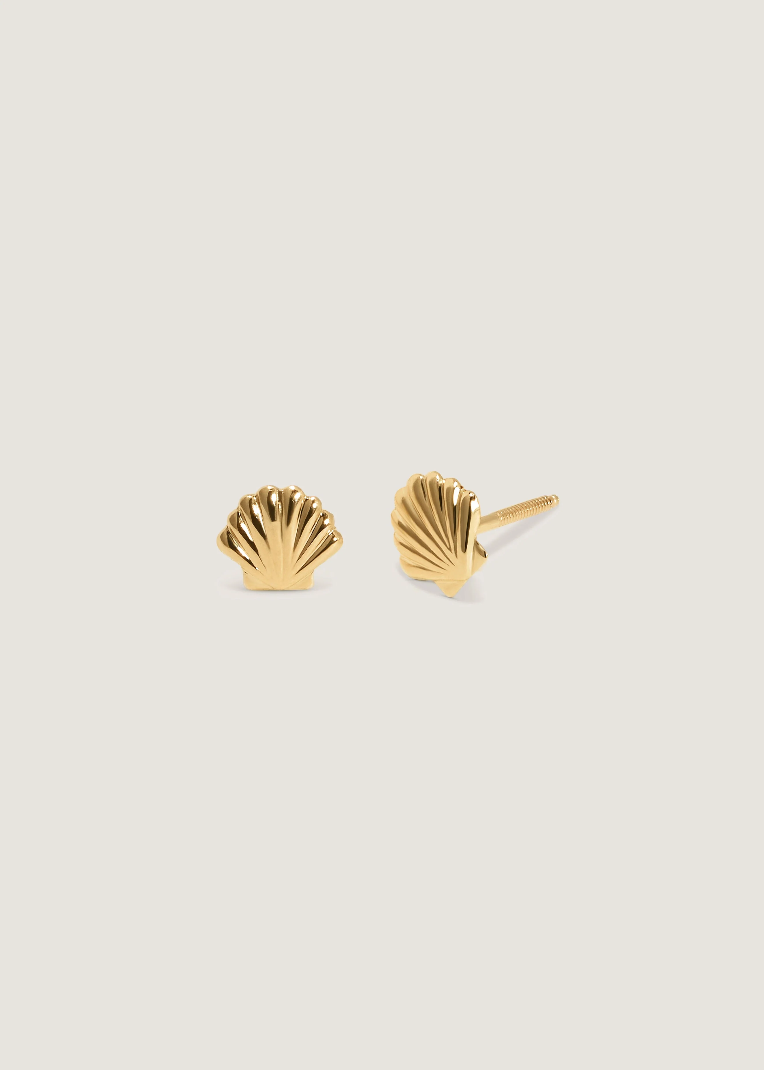 Kinn - Bébé Shell Stud Earrings - Image 4