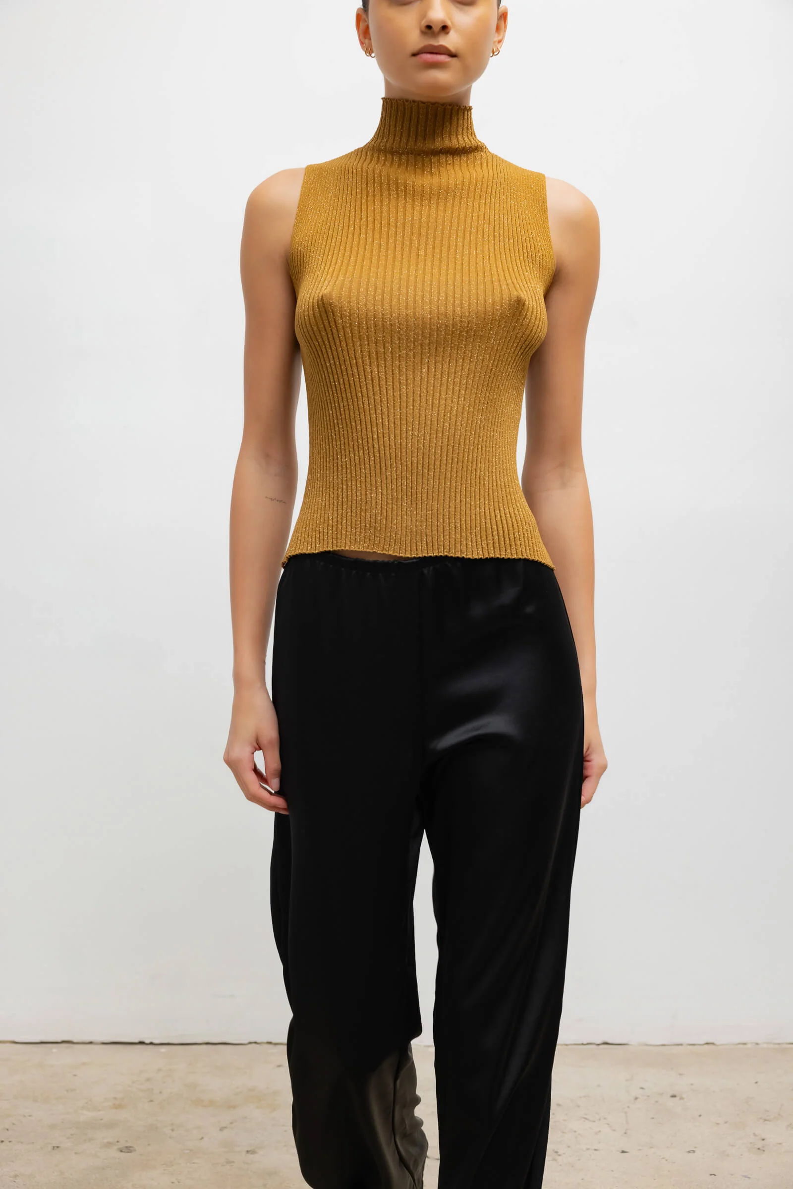 Leset - Blake Rib Sleeveless Turtleneck - Image 5