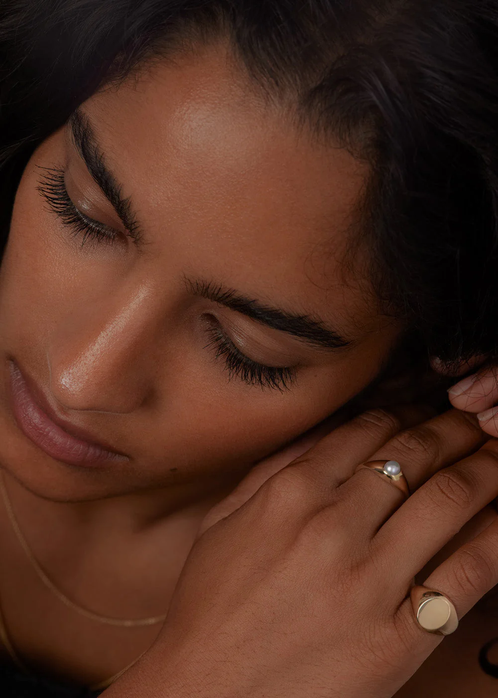 Kinn - Bold Classic Hollow Signet Ring - Image 8