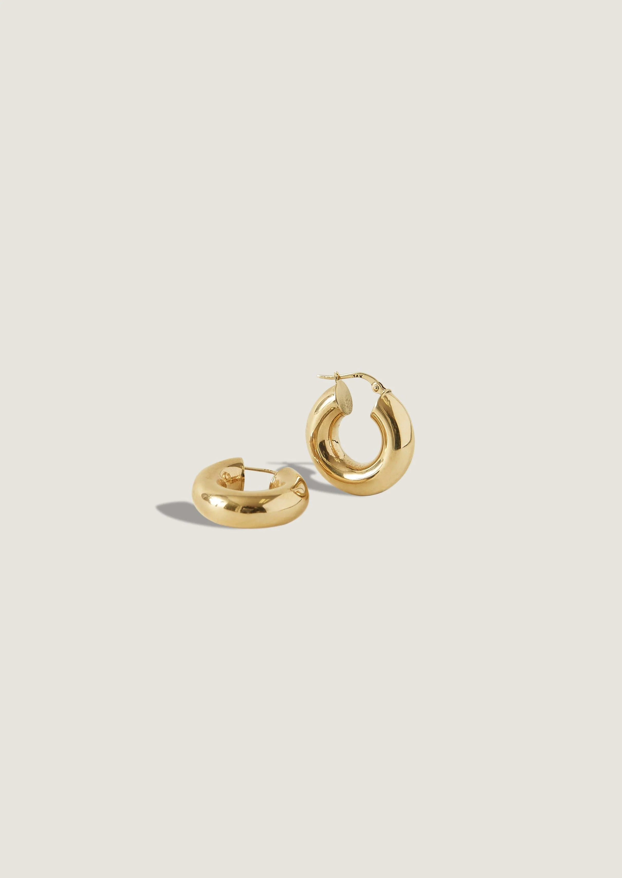 Kinn - Bold Hoop Earrings Extra Small - Image 3