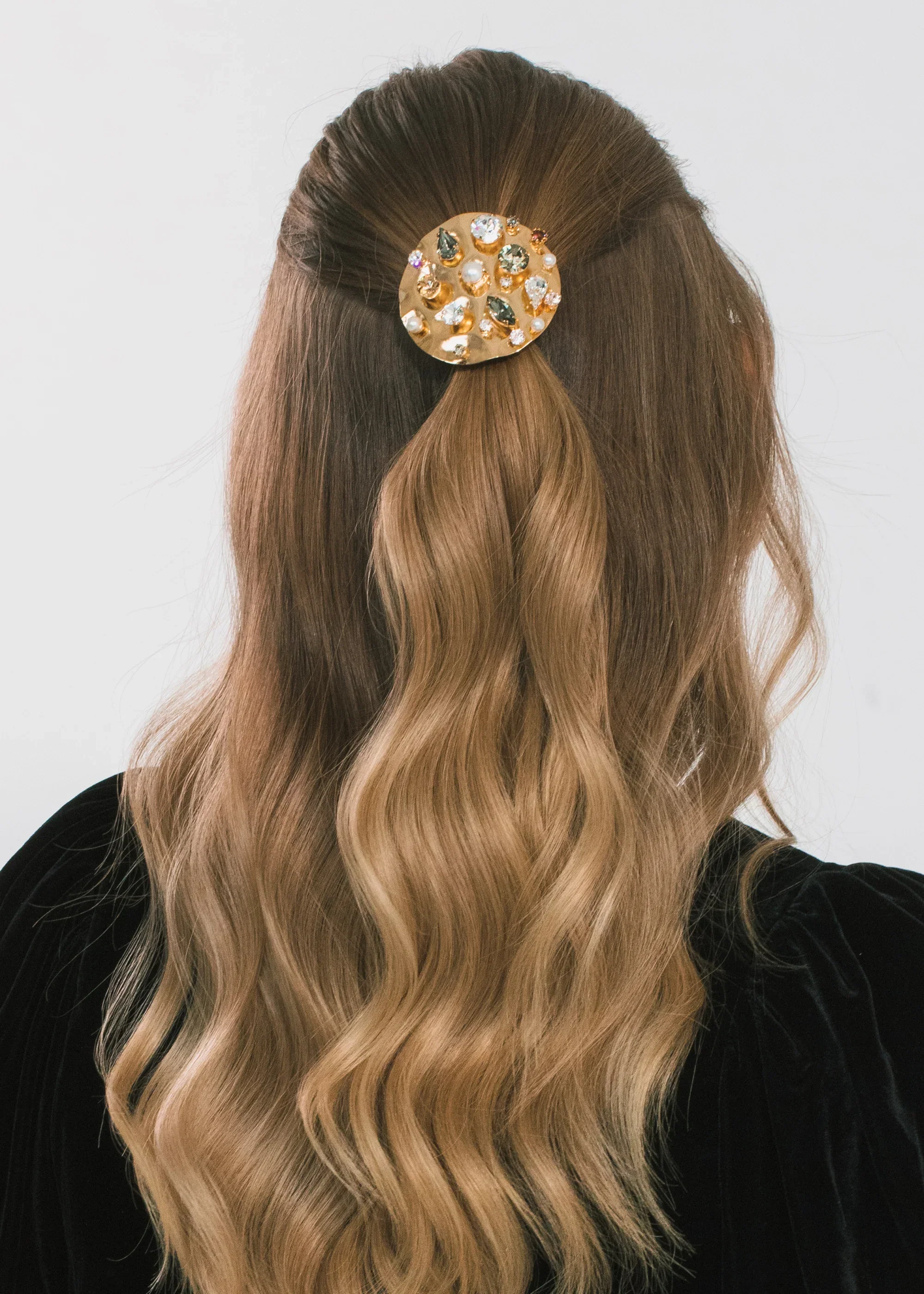 Jennifer Behr - Brunelle Ponywrap - Image 4