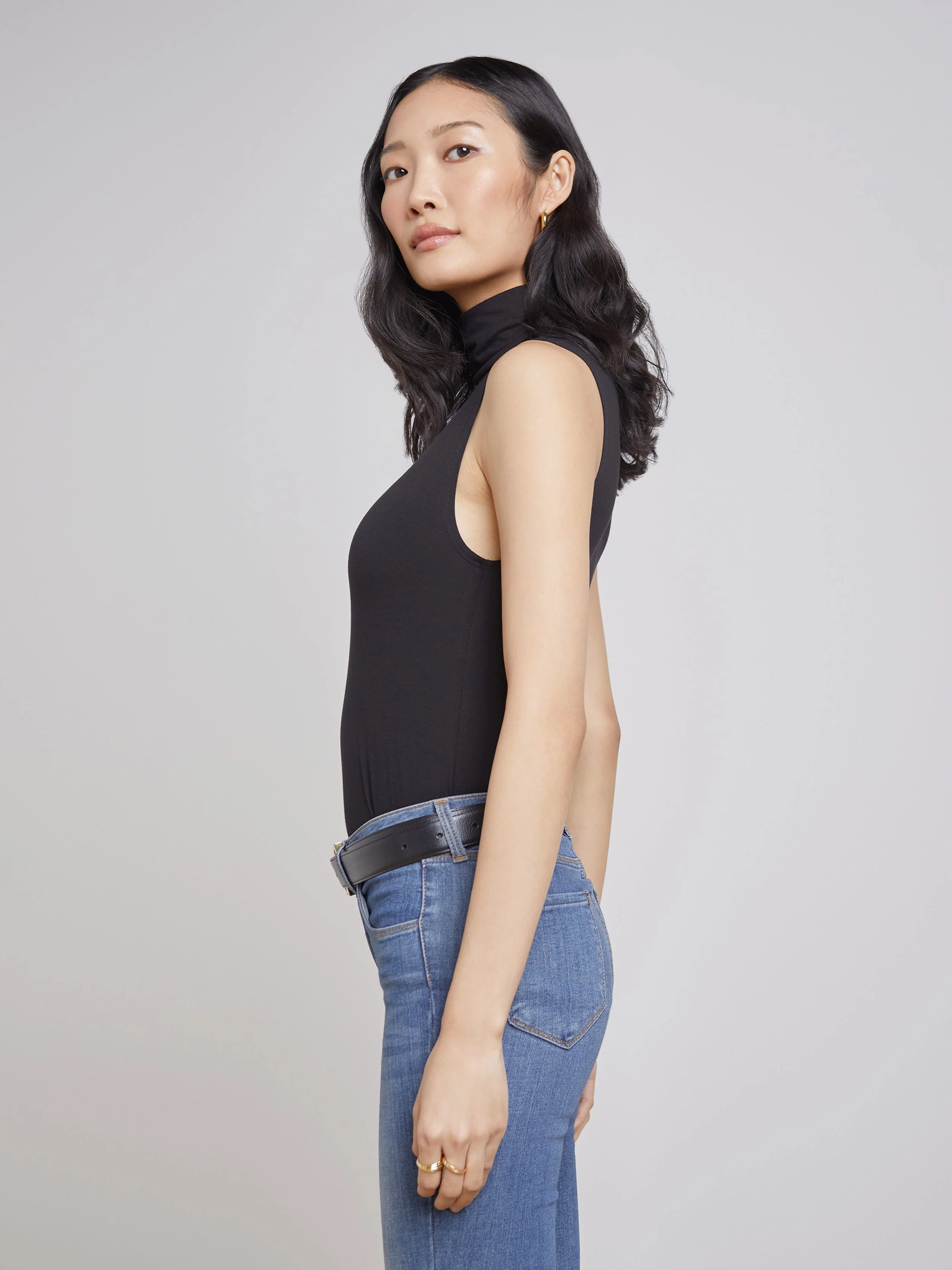L'AGENCE - Ceci Sleeveless Turtleneck - Image 7