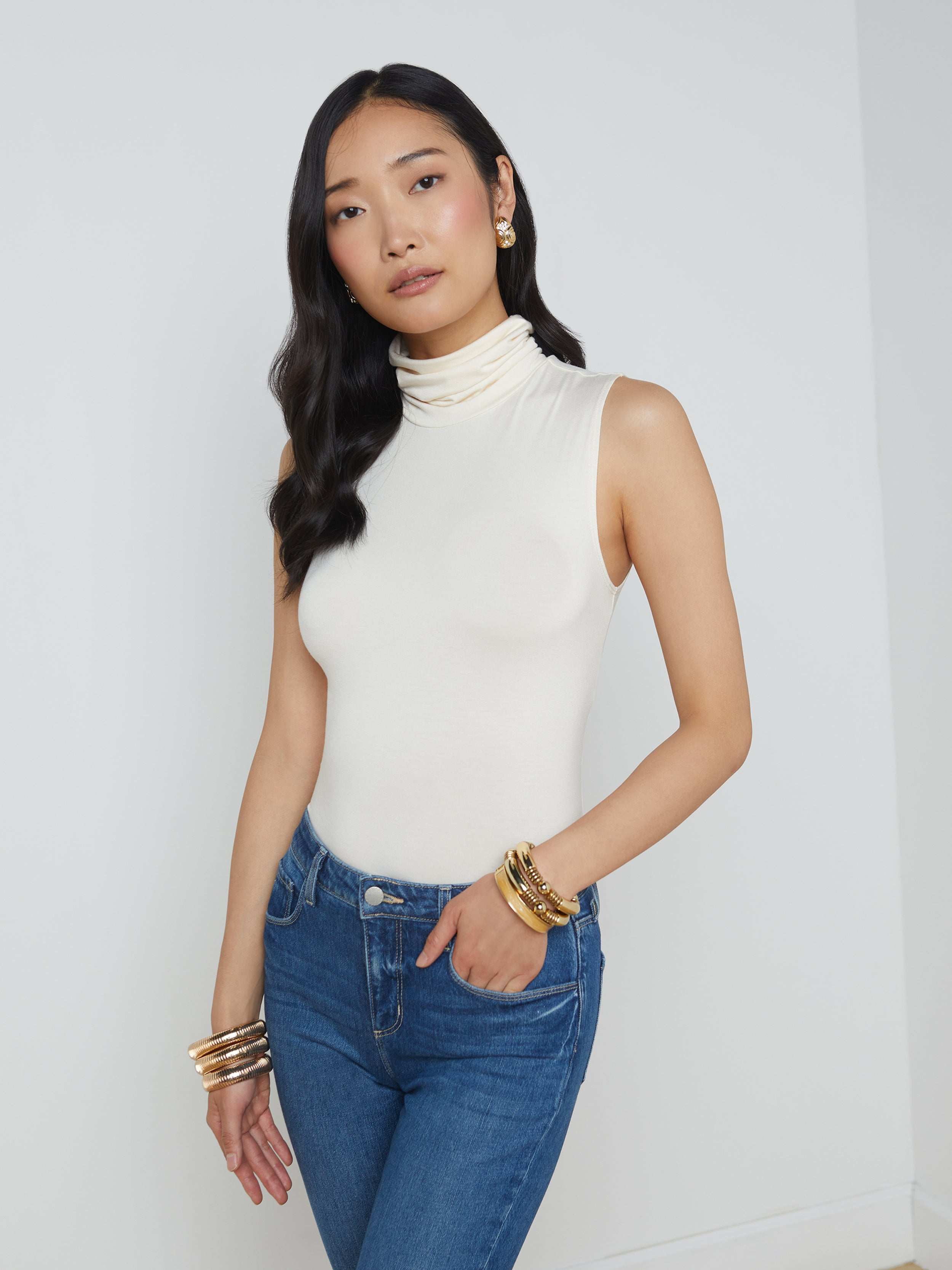 L'AGENCE - Ceci Sleeveless Turtleneck - Image 5
