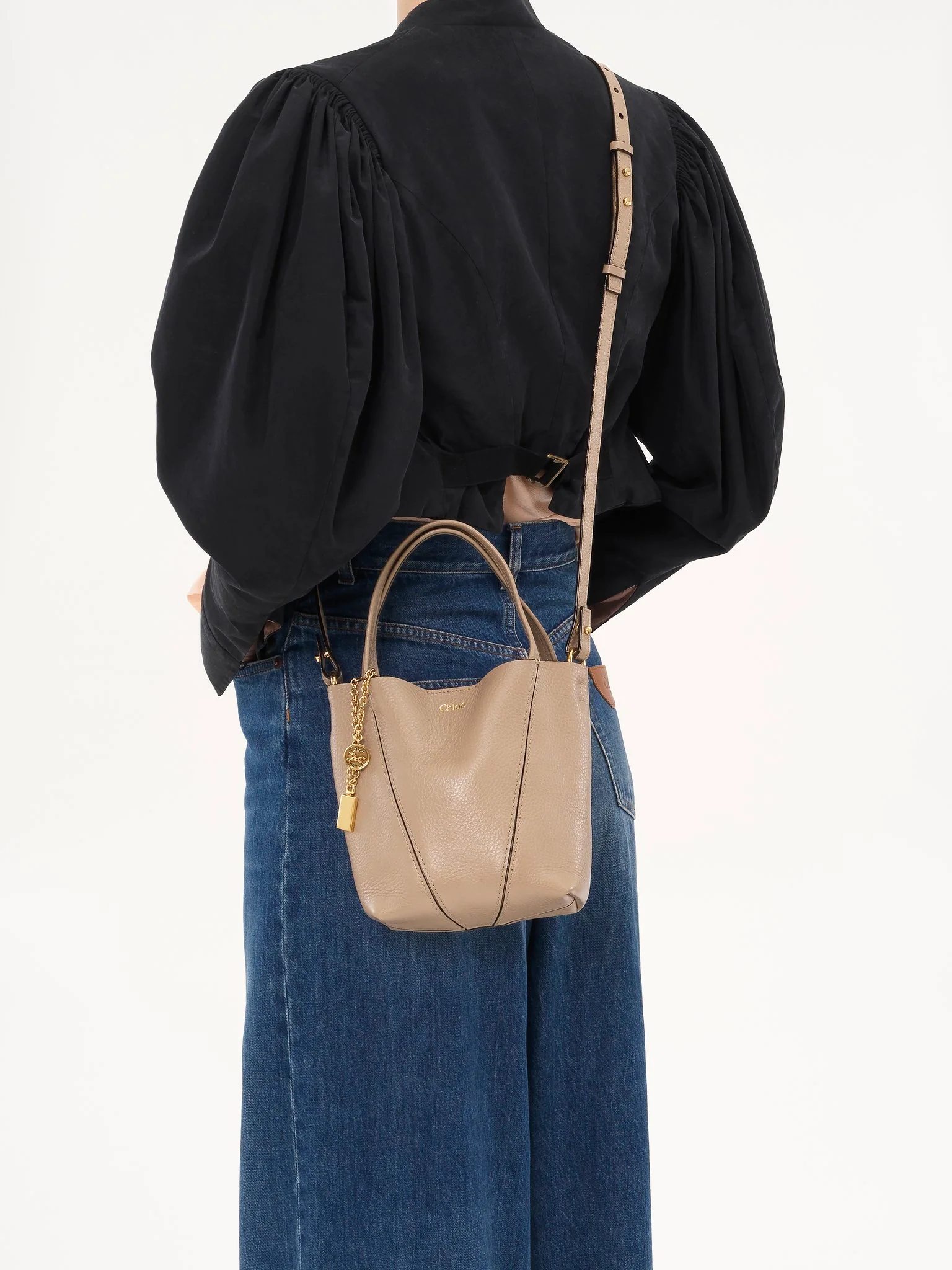 Chloé - Small Chloé Spin tote bag in grained leather - Image 3