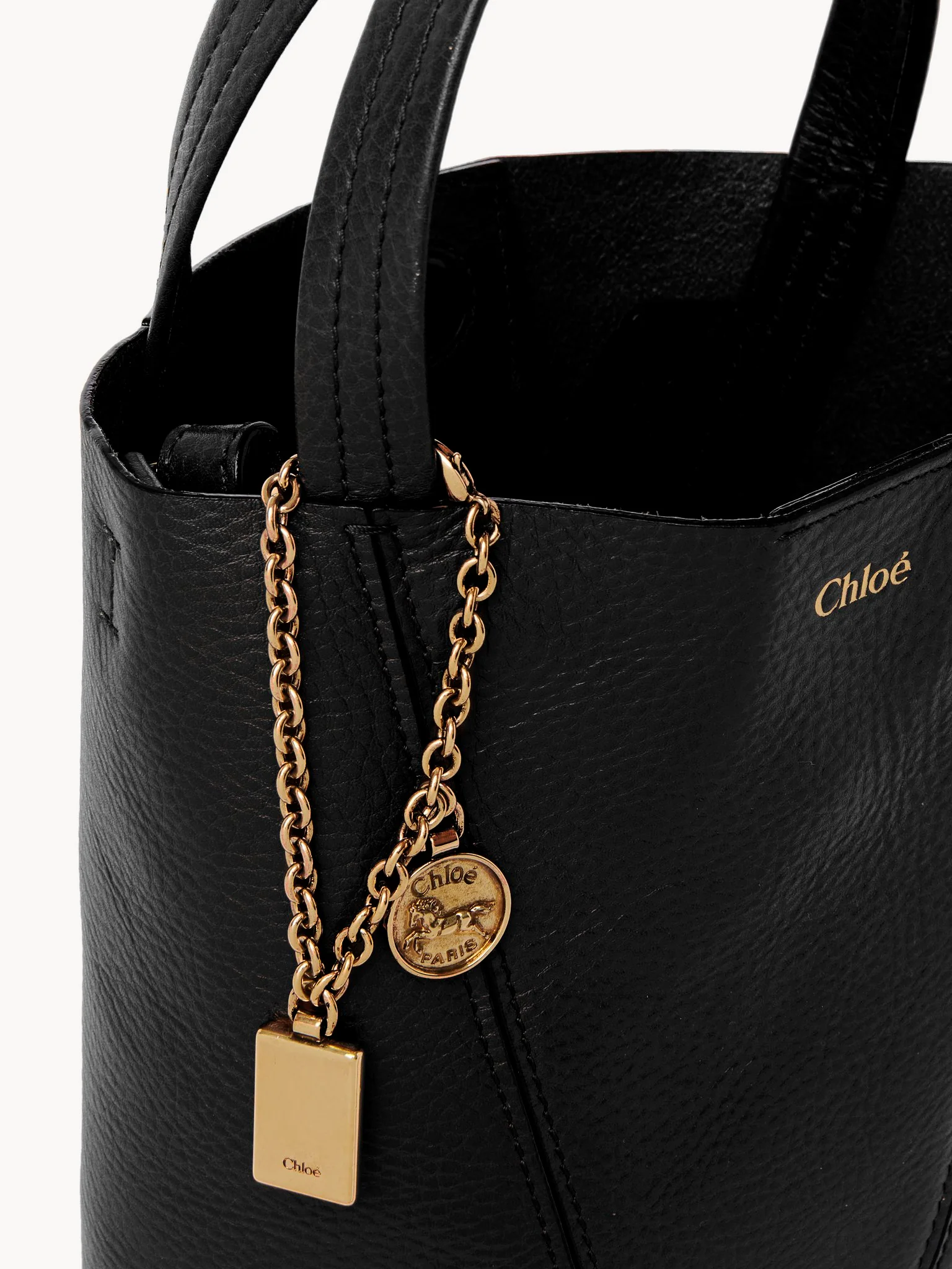 Chloé - Small Chloé Spin tote bag in grained leather - Image 2