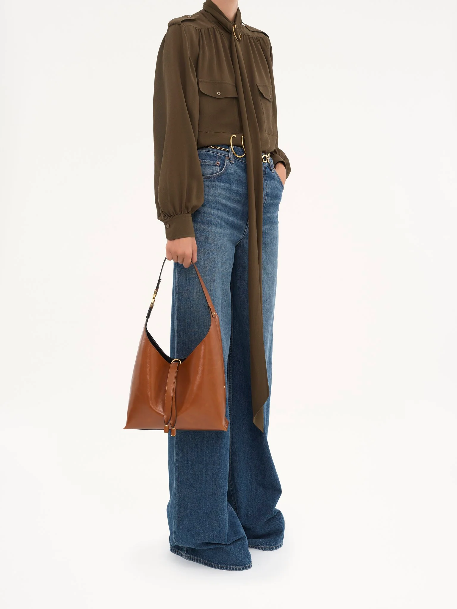 Chloé - Small Marcie hobo bag in shiny leather - Image 3