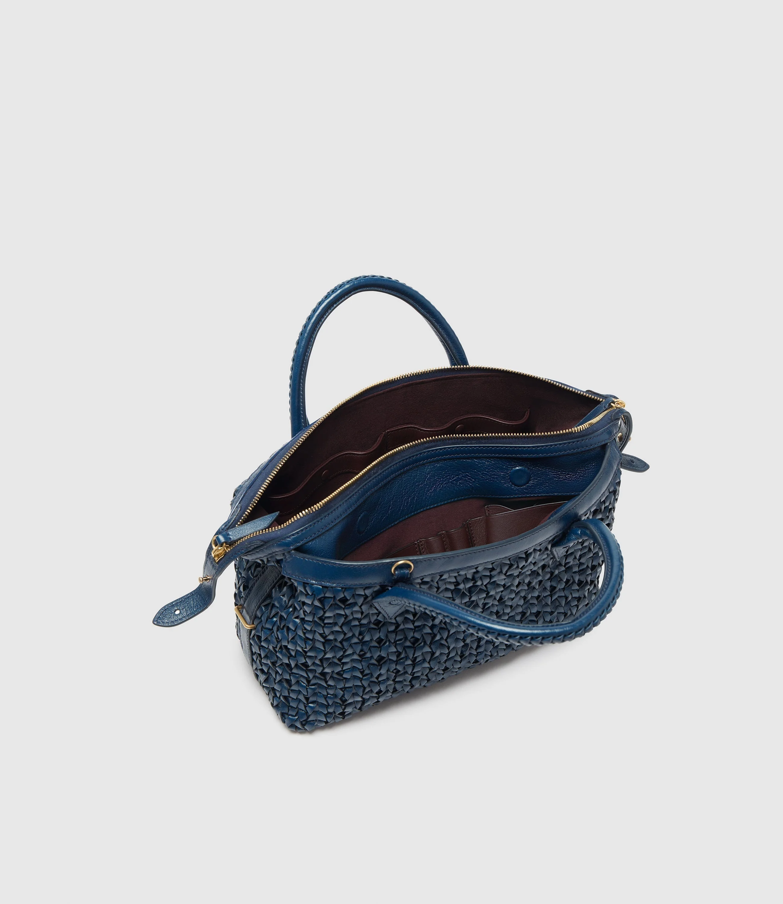 Metier - Collector's Edition: Vérité City Small Meribel Woven Sapphire 7/10 - Image 3