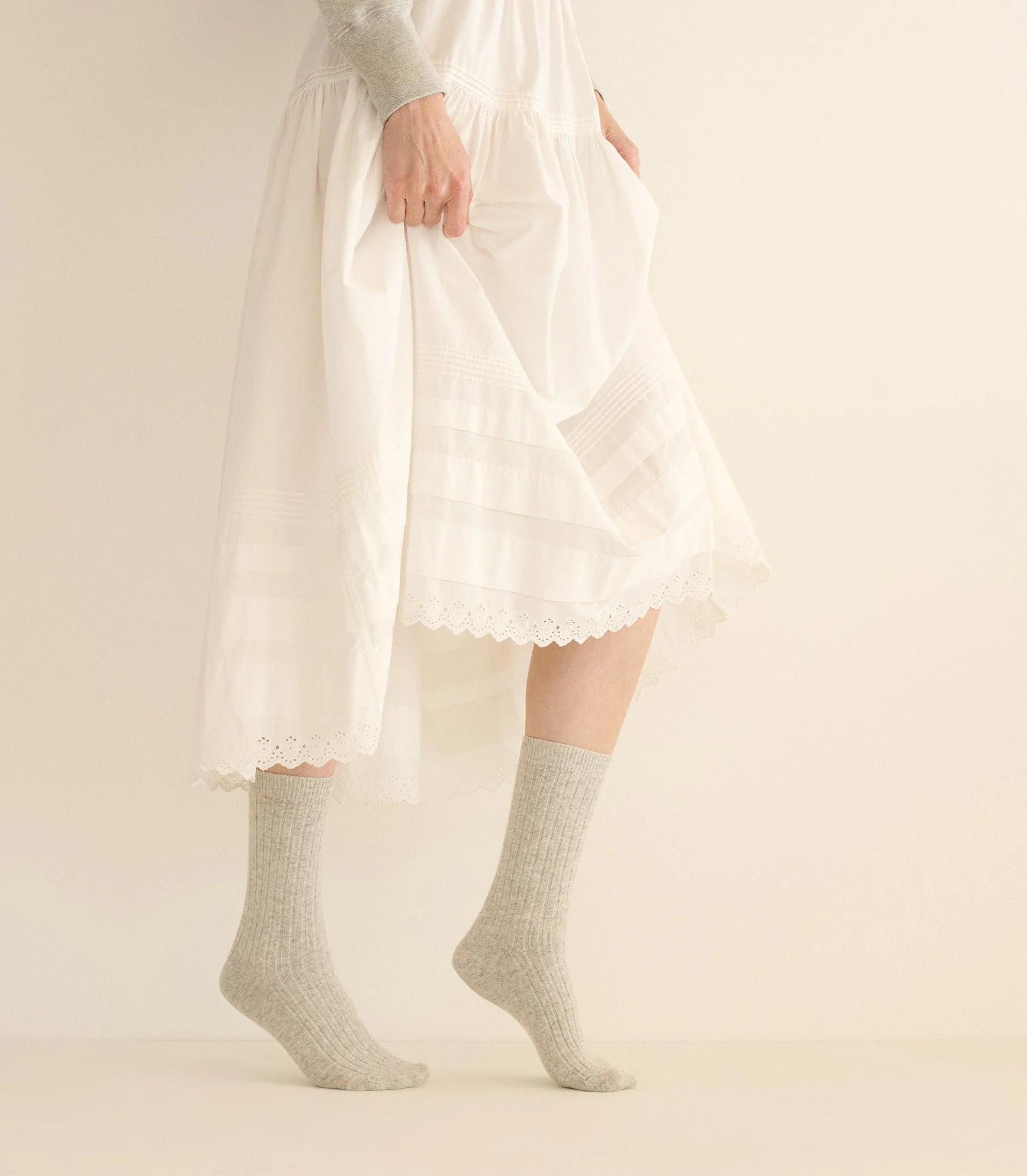 DOEN - COLLÉGIEN MERINO CASHMERE RIBBED CREW SOCKS