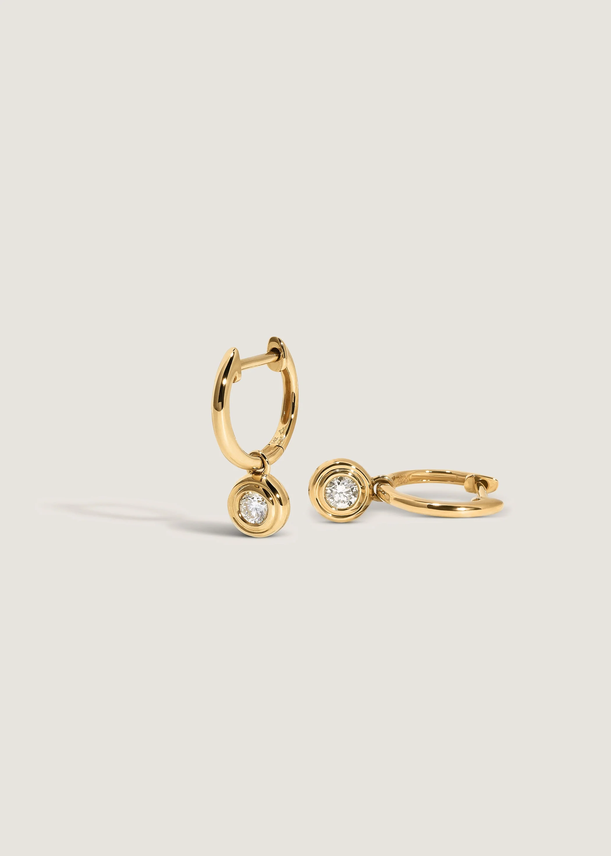 Kinn - Cosette Huggie Earrings Diamond - Image 5