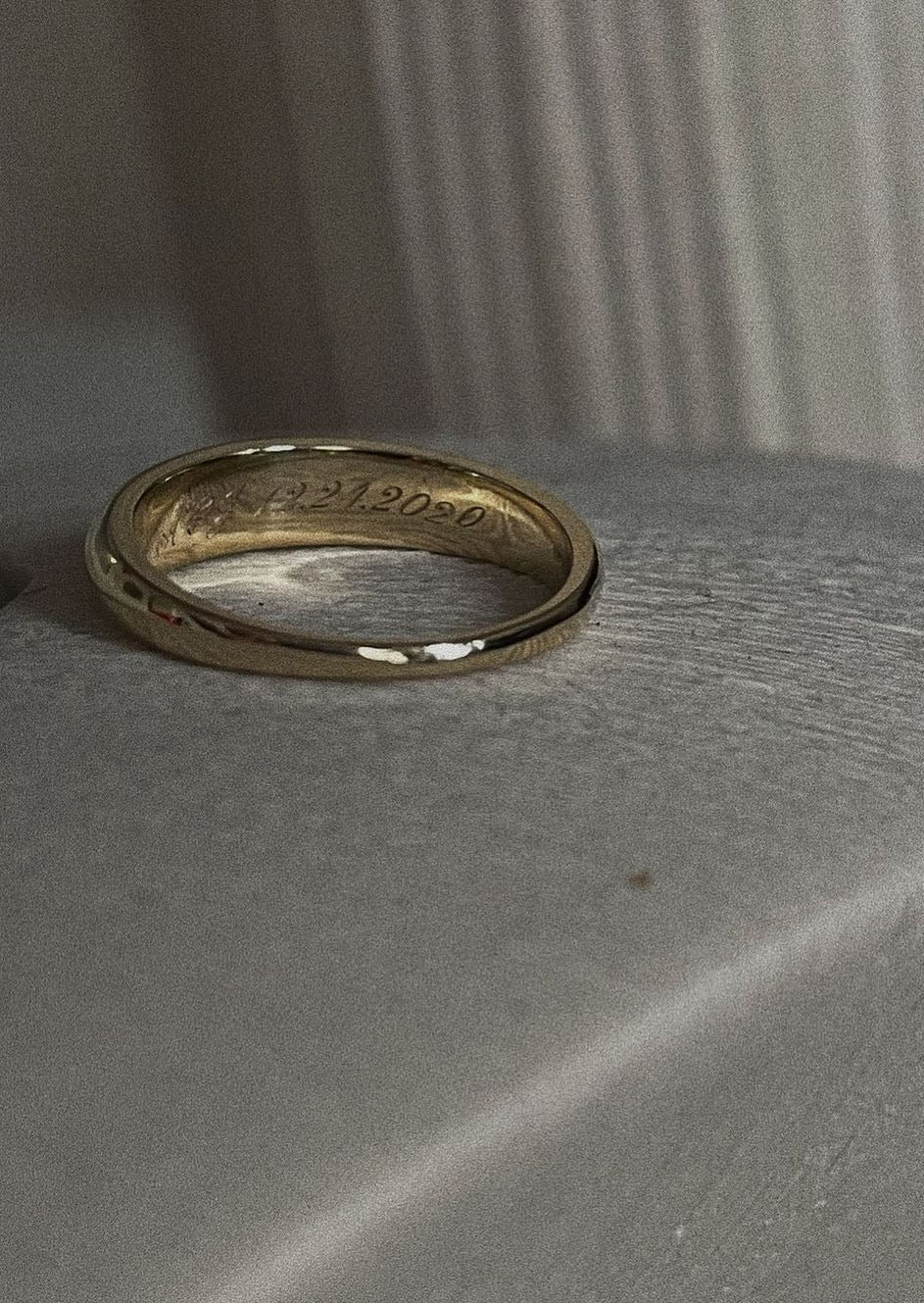 Kinn - Dare To Love Classic Dome Ring Gold - Image 2