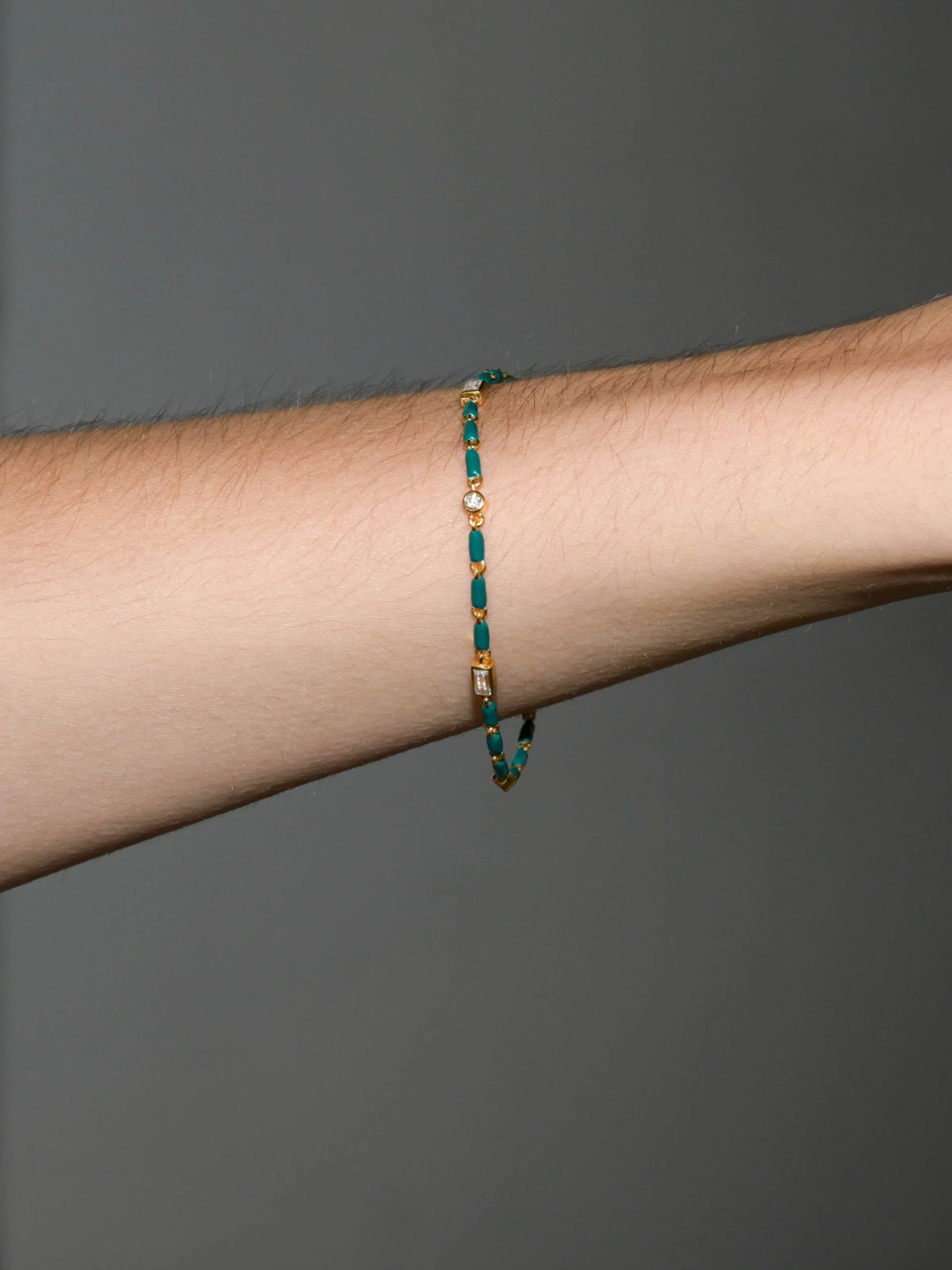 Dorsey - ENAMEL MOISSANITE BRACELET IN SARCELLE, 18K GOLD VERMEIL - Image 2