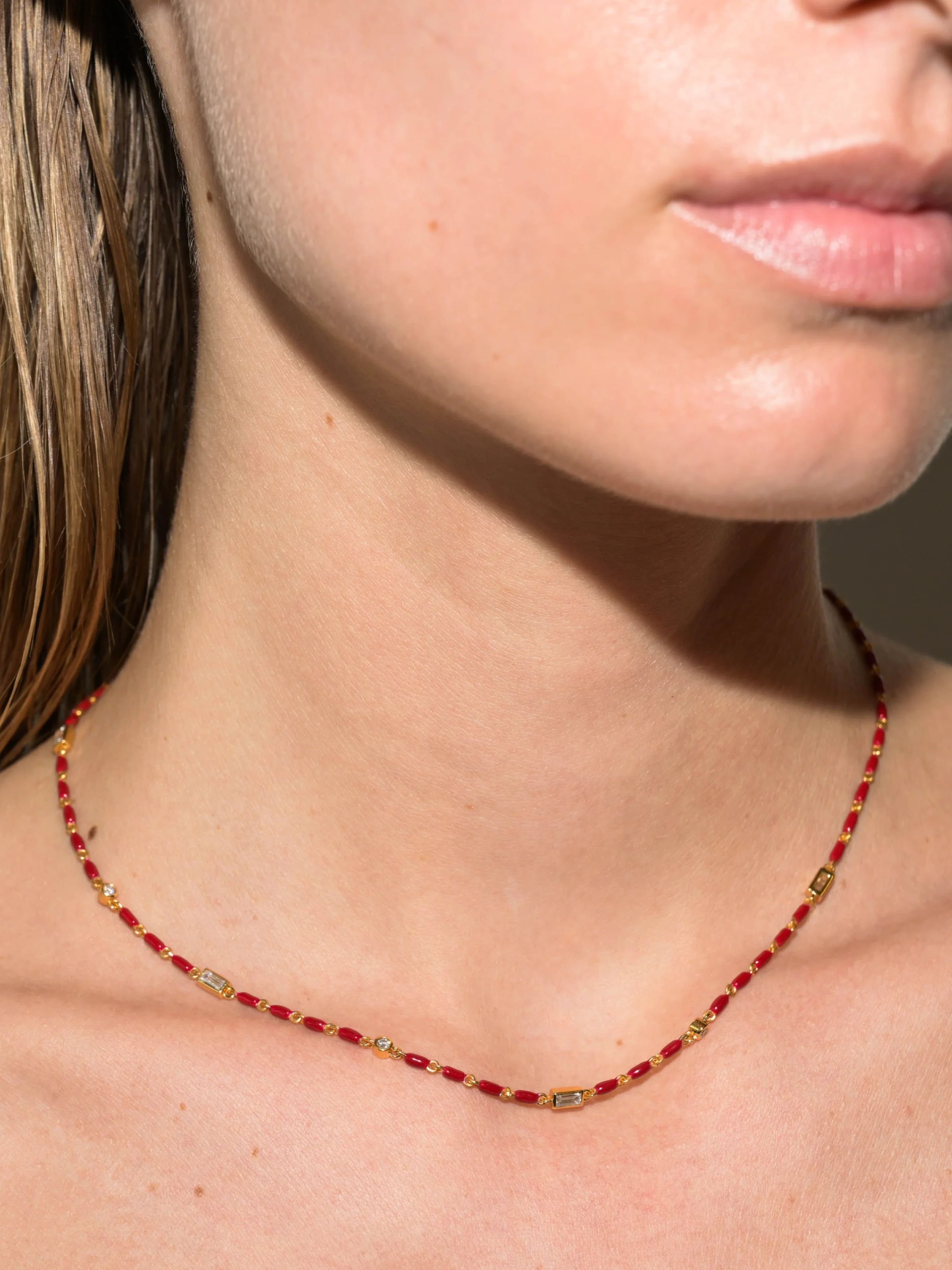 Dorsey - ENAMEL MOISSANITE NECKLACE IN BORDEAUX, 18K GOLD VERMEIL - Image 3