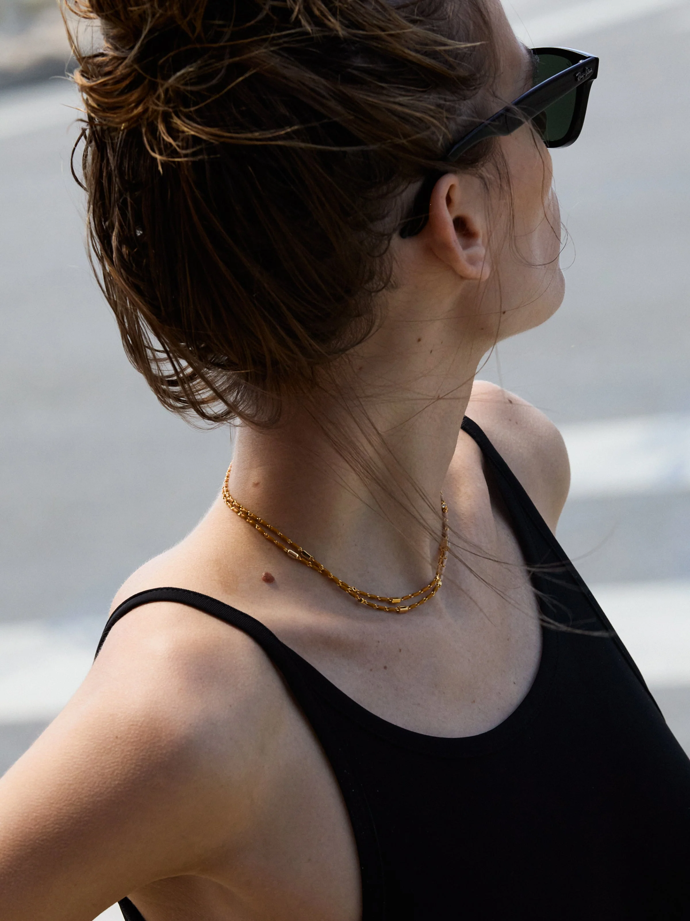 Dorsey - ENAMEL MOISSANITE NECKLACE IN NATUREL, 18K GOLD VERMEIL - Image 5