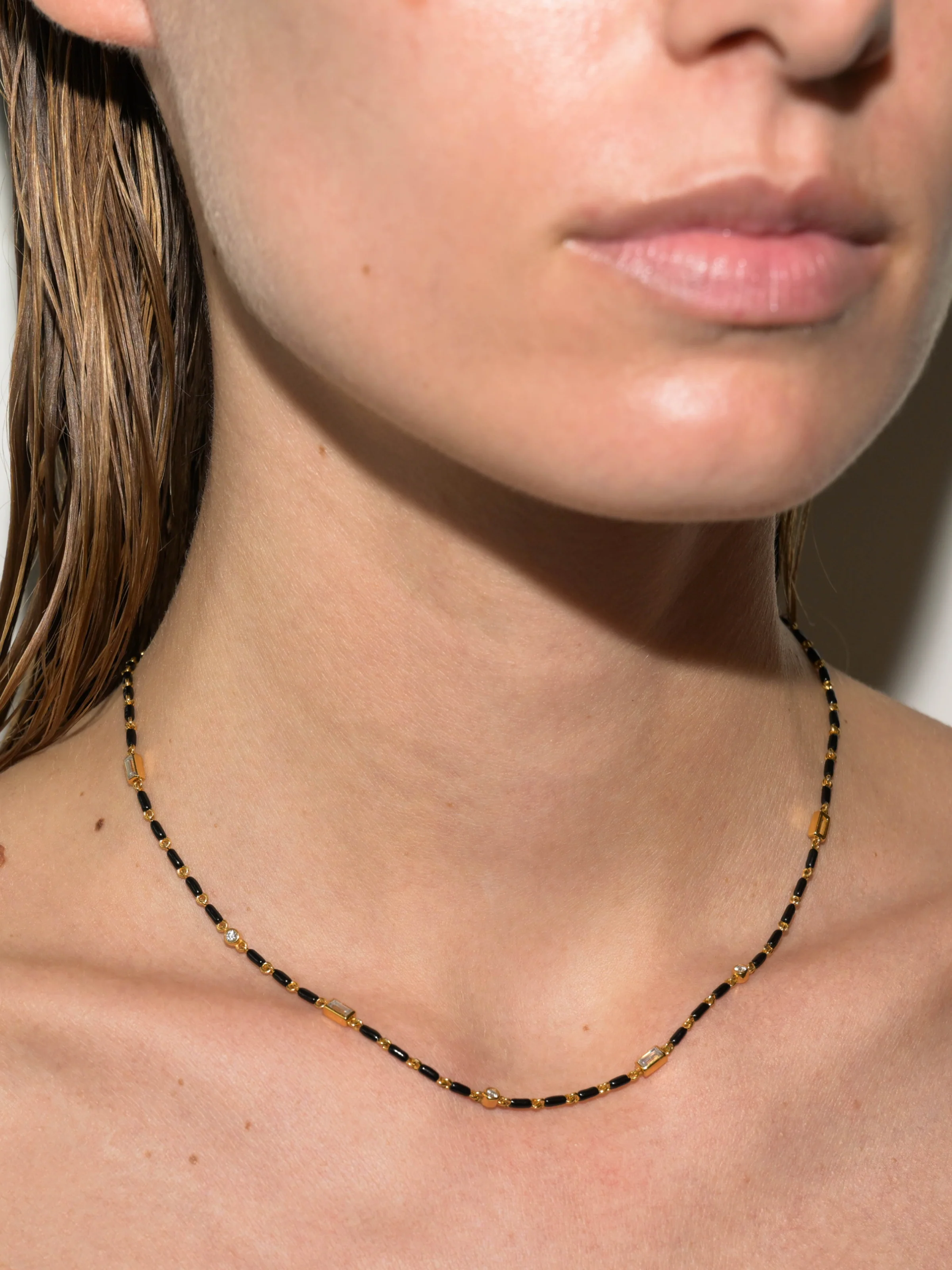 Dorsey - ENAMEL MOISSANITE NECKLACE IN NOIR, 18K GOLD VERMEIL - Image 3