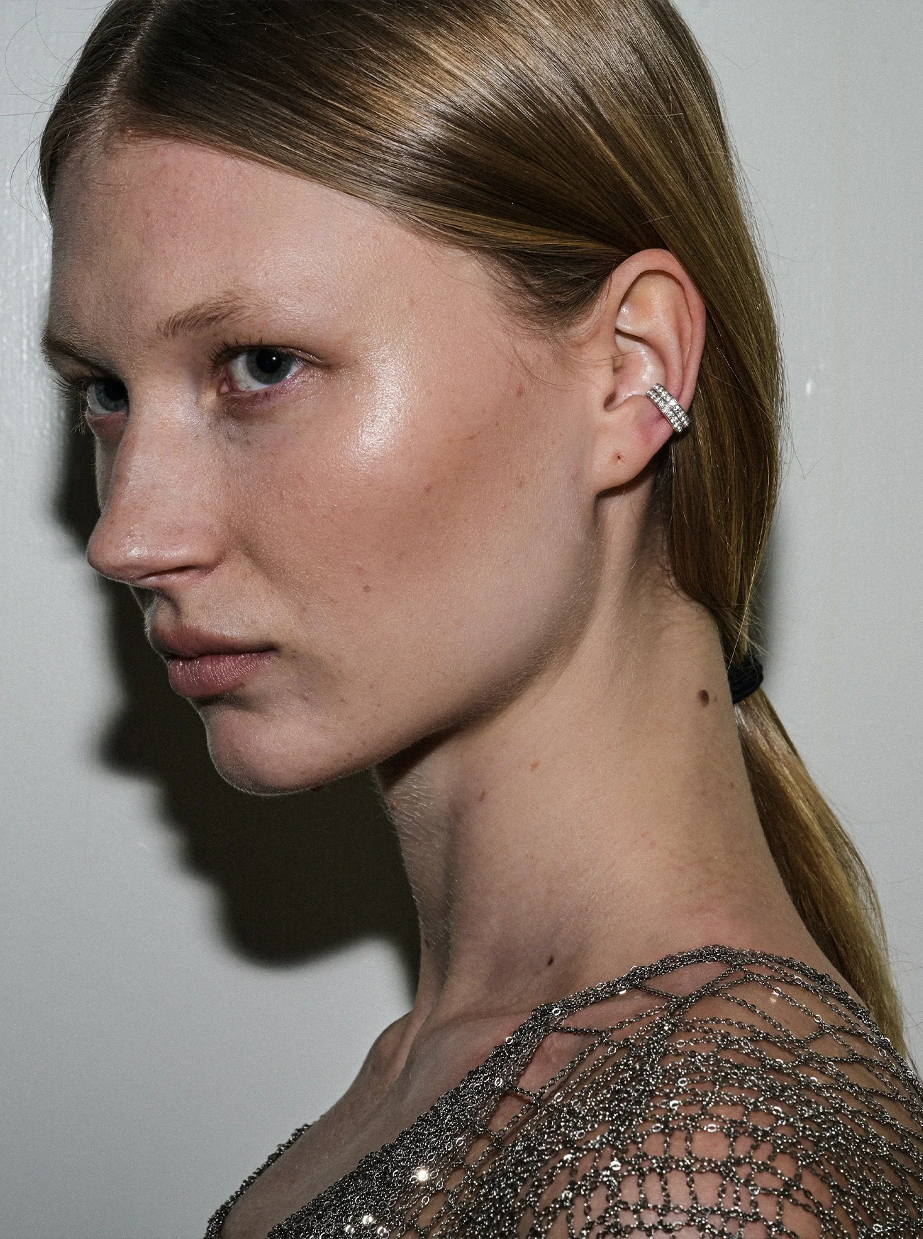 Dorsey - DOUBLE ROW LAB WHITE SAPPHIRE EAR CUFF, SILVER - Image 3