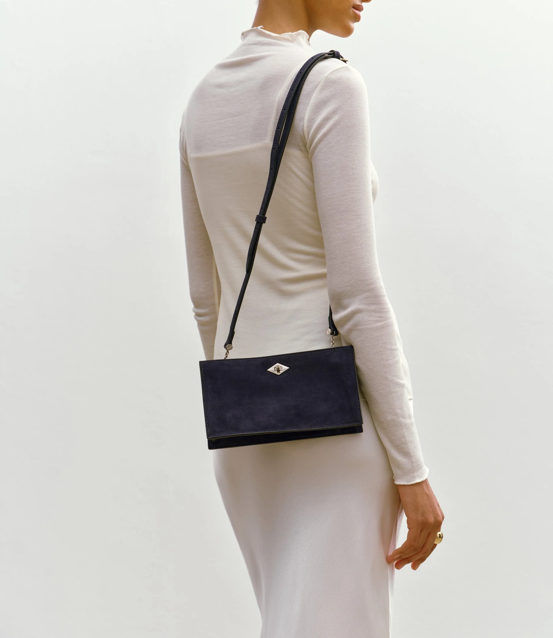 Metier - Ease 20 Buttery Suede Midnight - Image 5