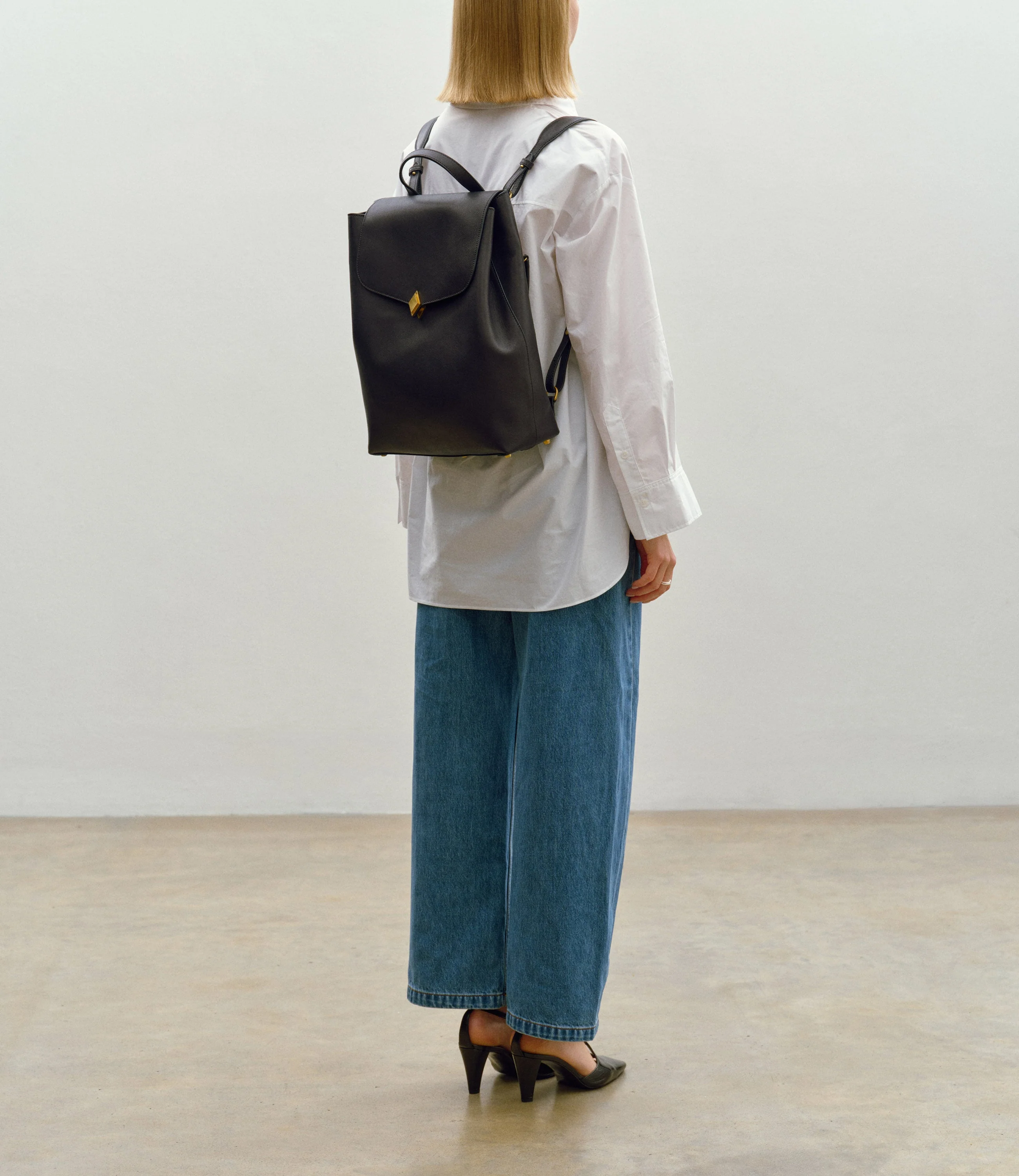 Metier - Edge Backpack Supple Calfskin Black - Image 4