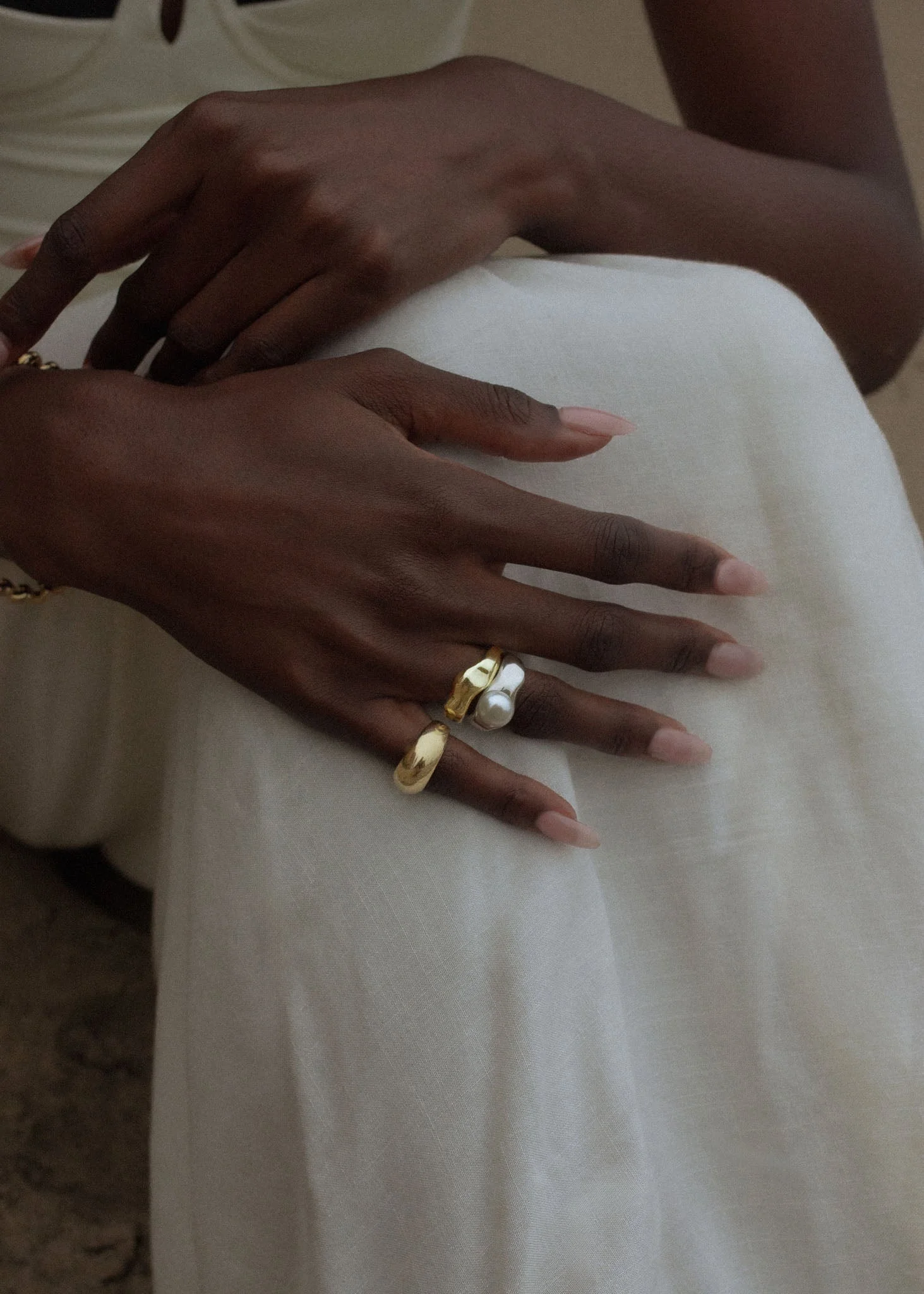 Kinn - Edith Pearl Ring Stack Gold & Silver - Image 2