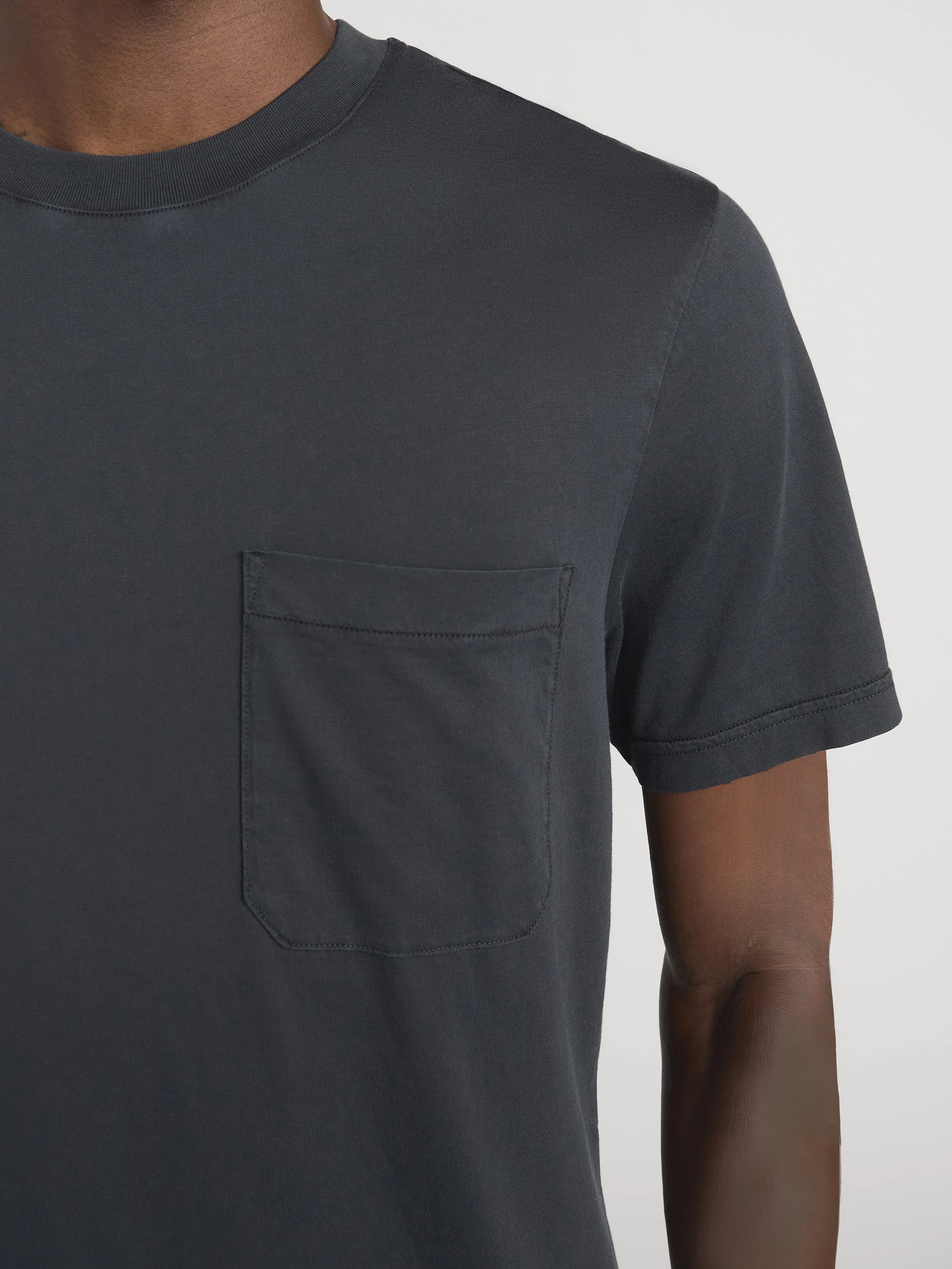 FRAME - Light Cotton Pocket Tee - Image 4