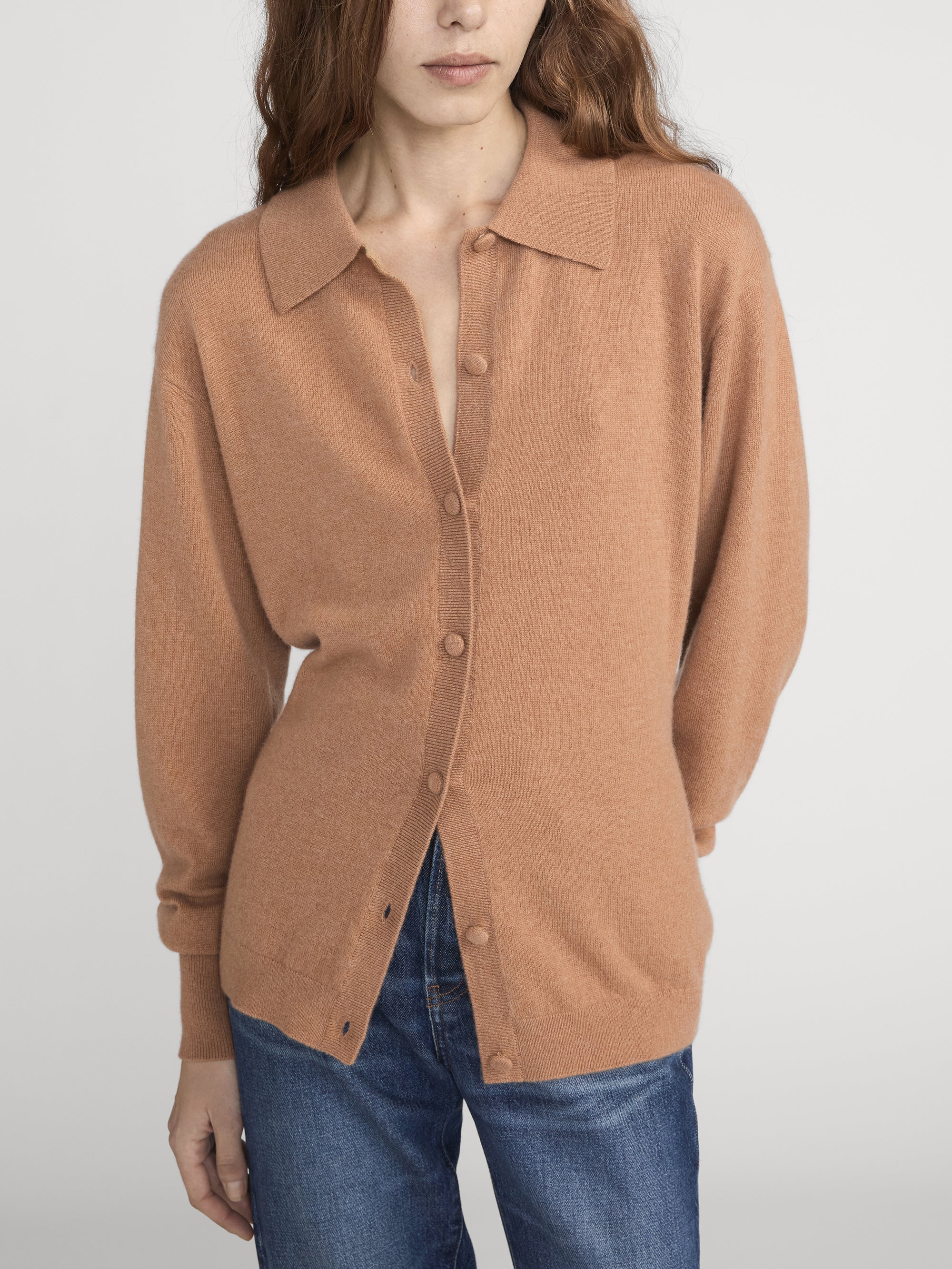 FRAME - The Cashmere Collared Cardi - Light Camel - Image 3