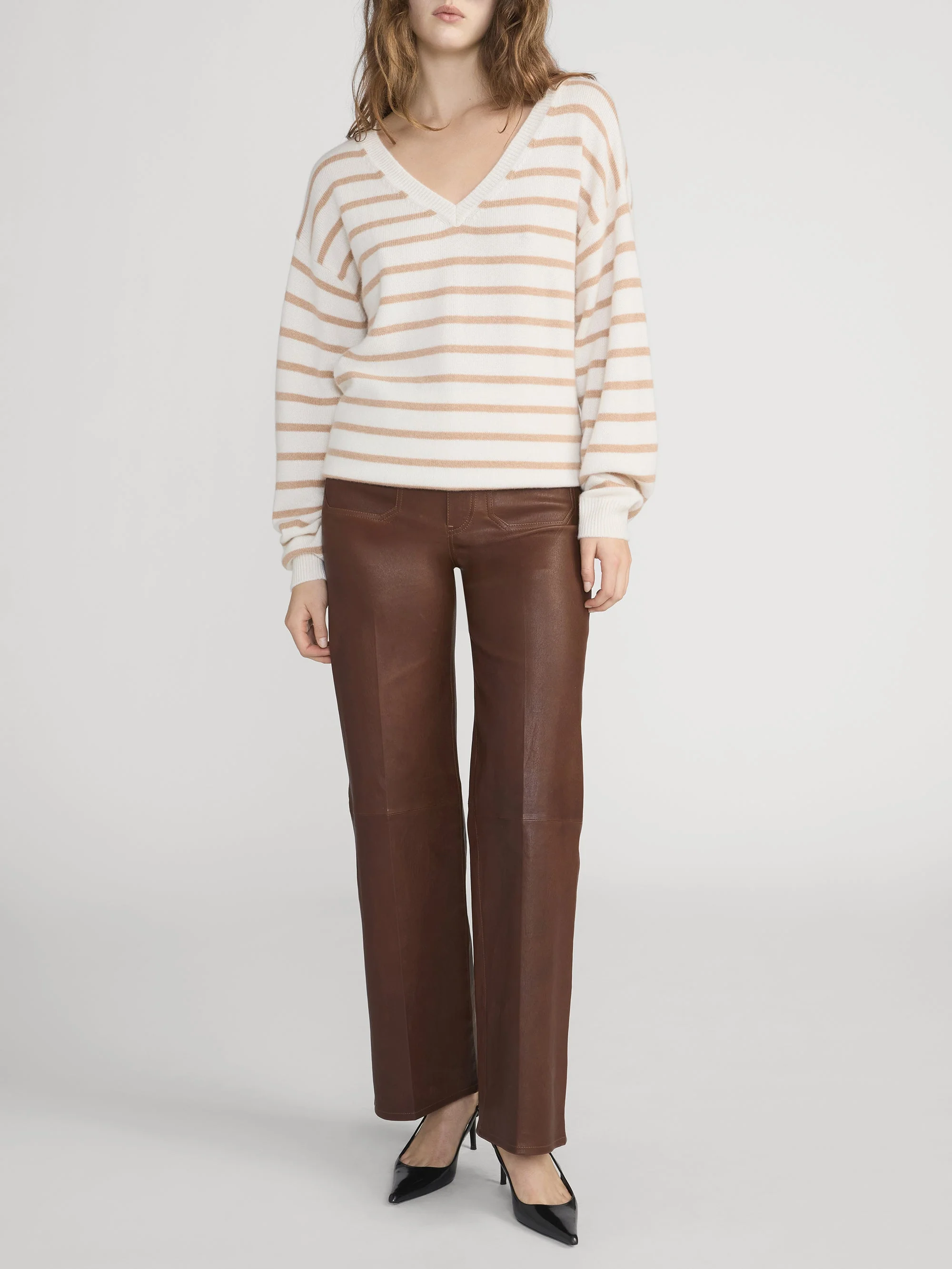 FRAME - The Cashmere V Neck - Image 2