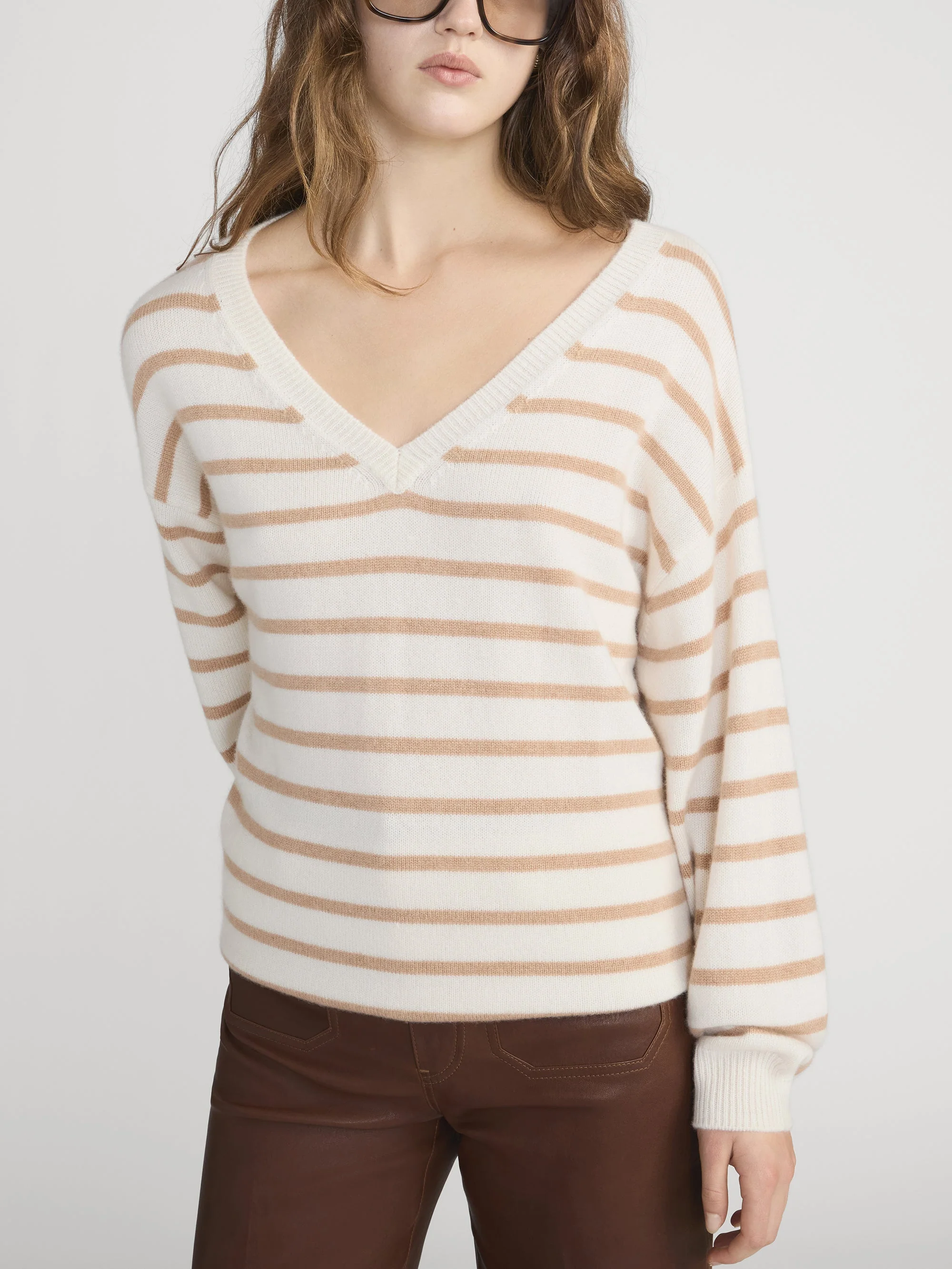 FRAME - The Cashmere V Neck - Image 3