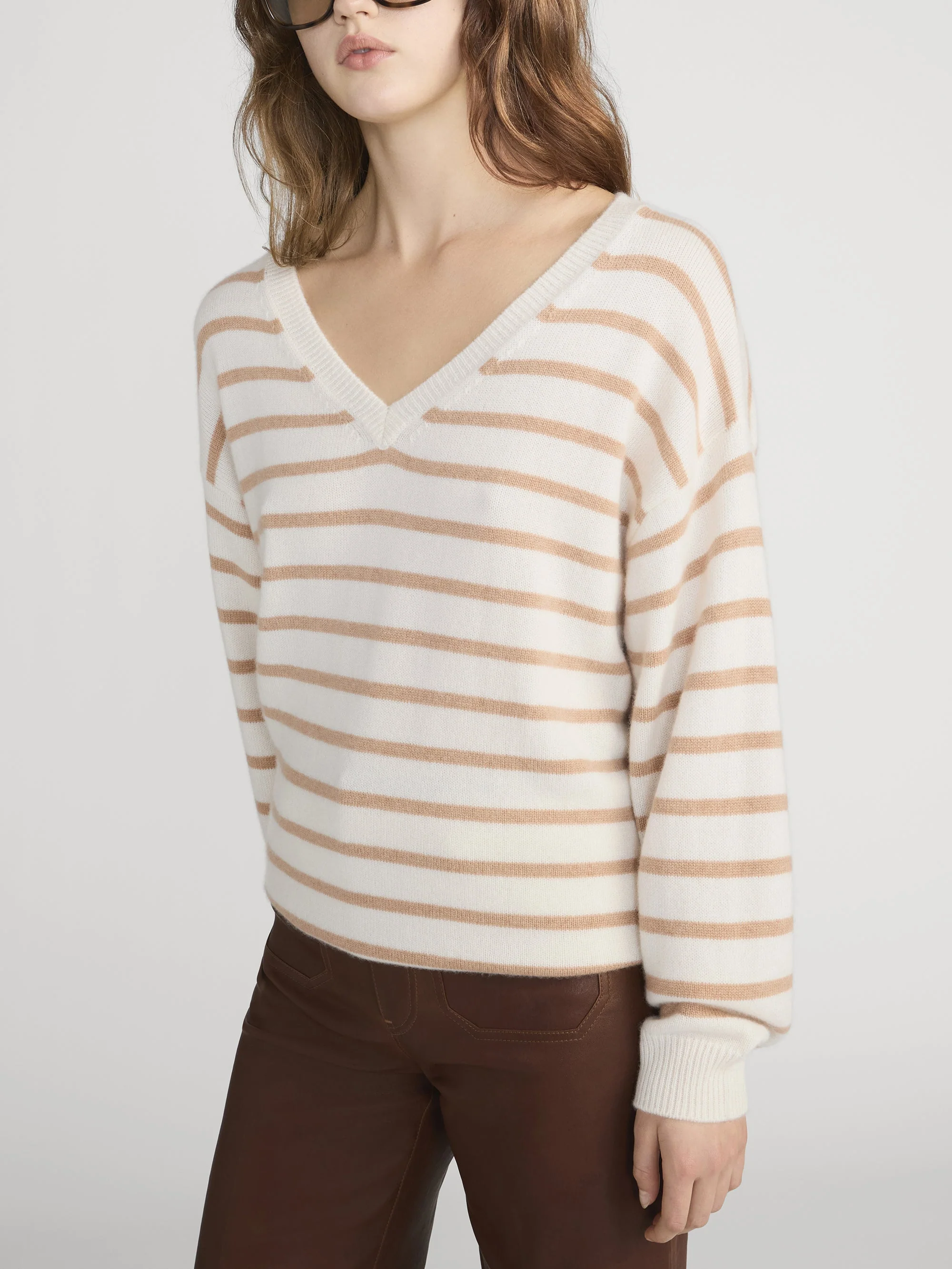 FRAME - The Cashmere V Neck - Image 4