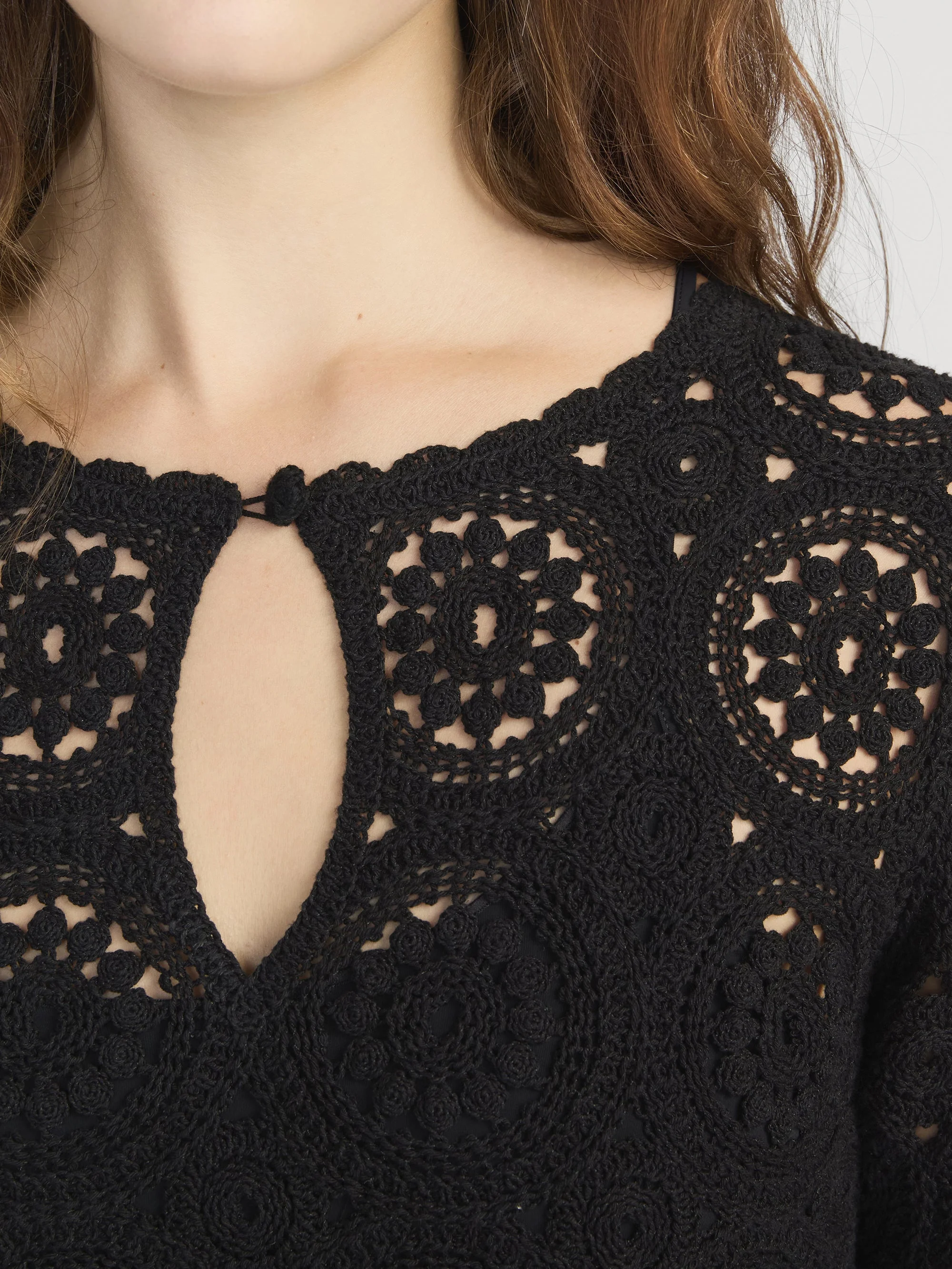 FRAME - The Crochet Keyhole Dress - Image 5