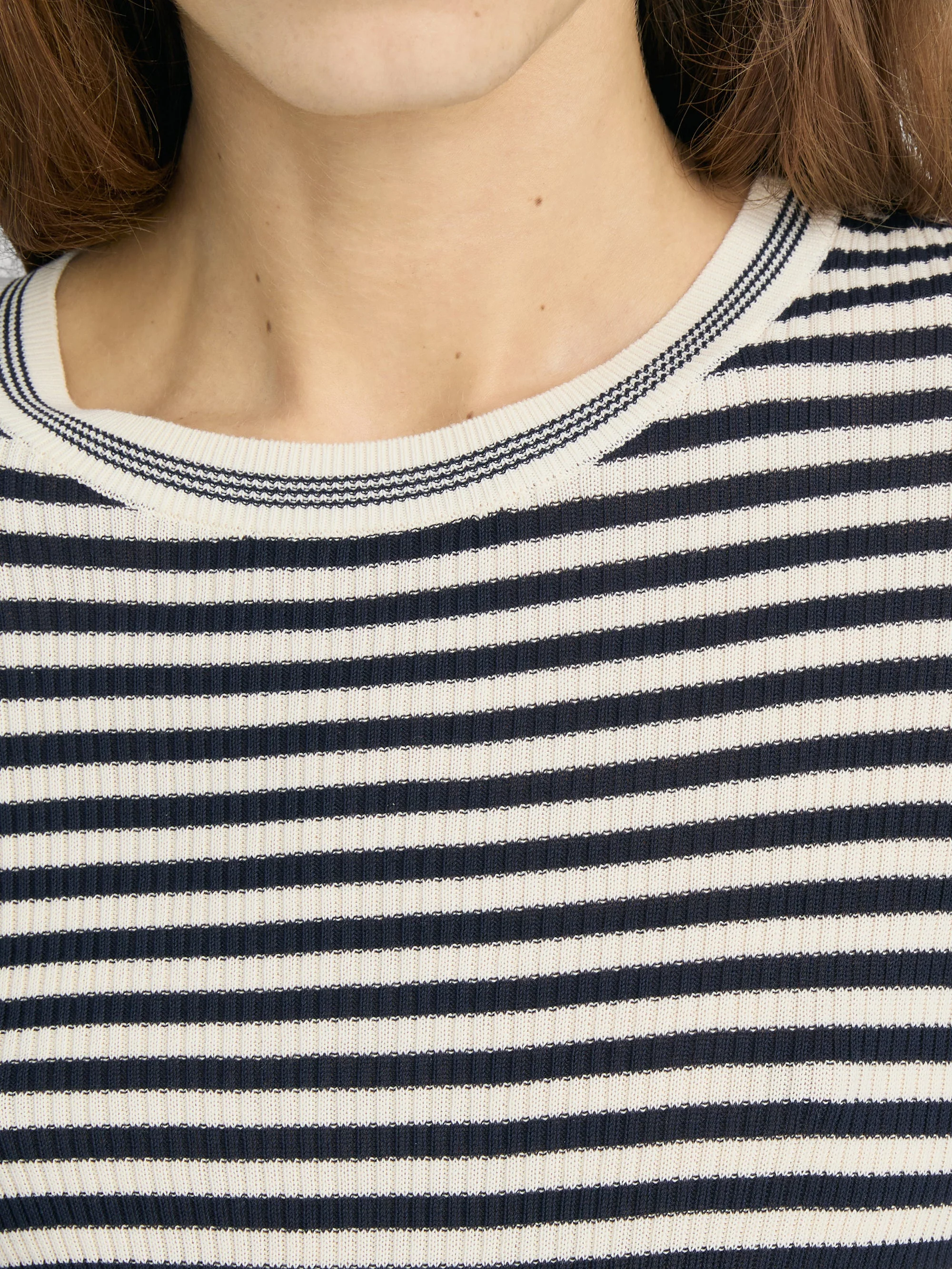FRAME - The Cruise Sweater - Image 5