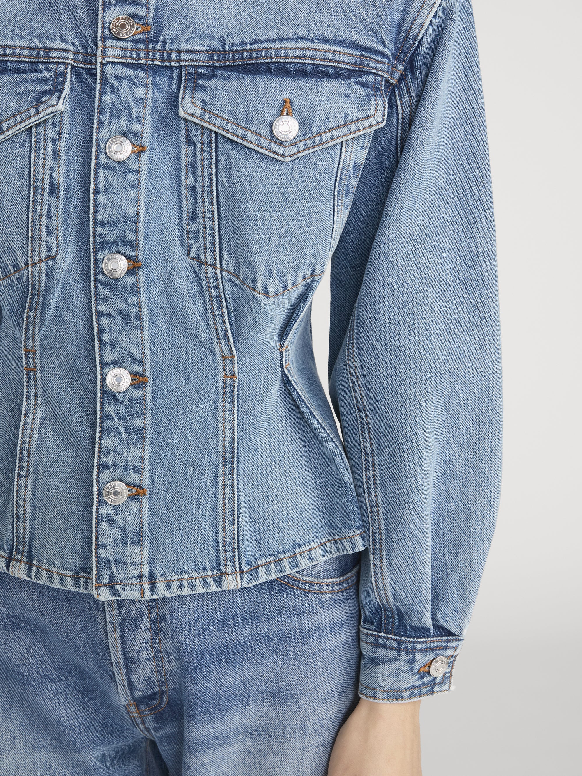FRAME - The Nipped Collarless Jacket - Image 6