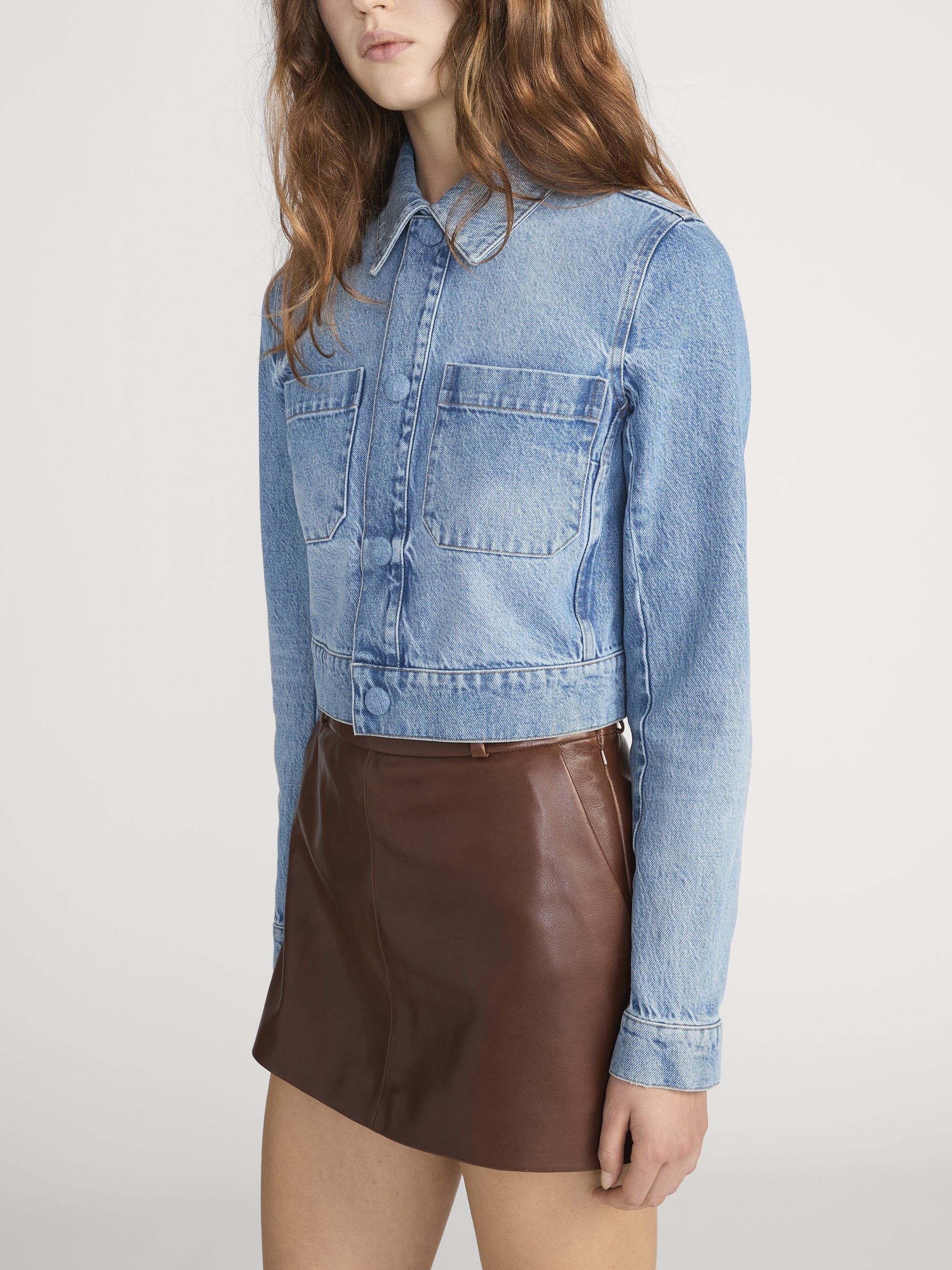 FRAME - The Small Denim Jacket - Image 4
