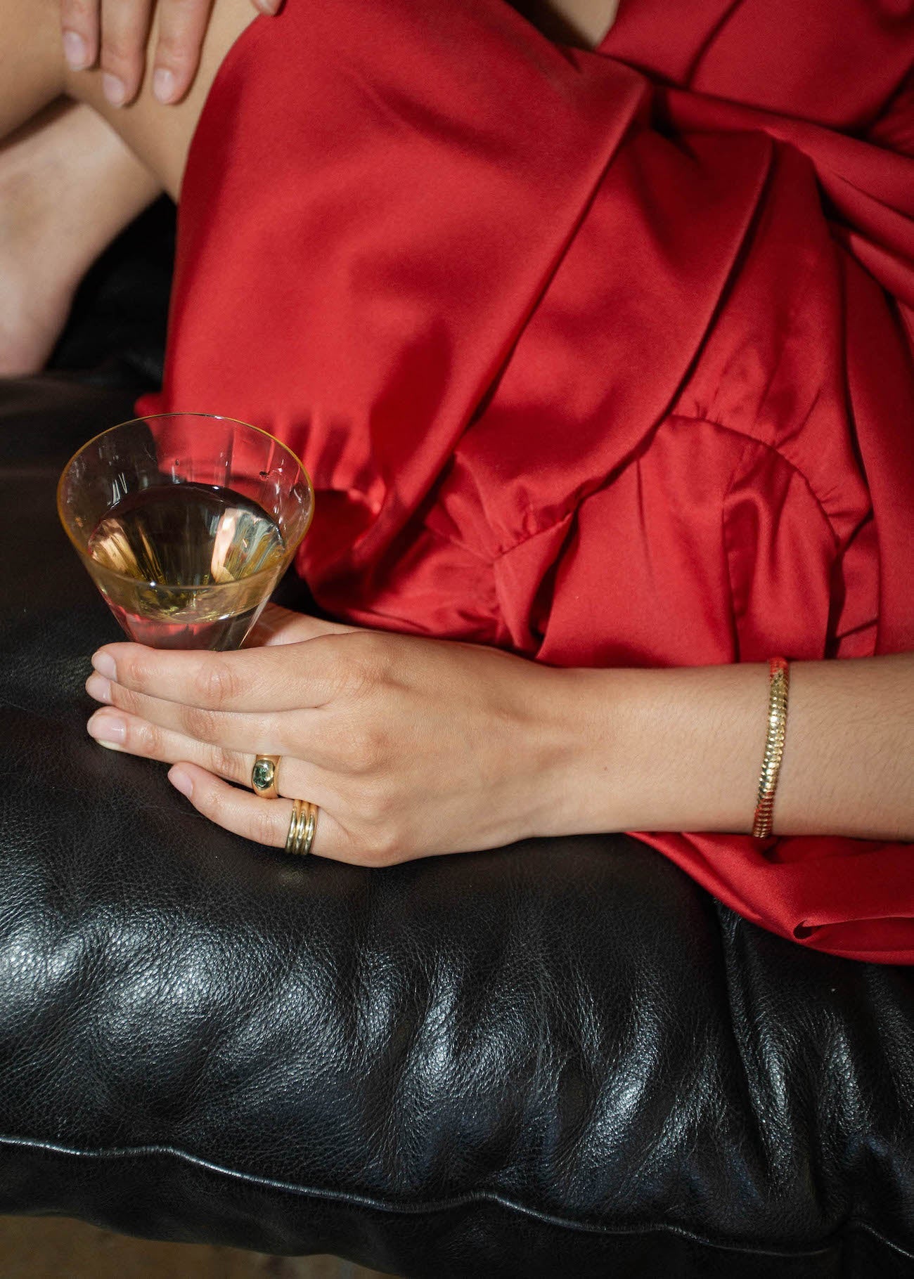Kinn - Françoise Layered Ellipse Hollow Ring - Image 7
