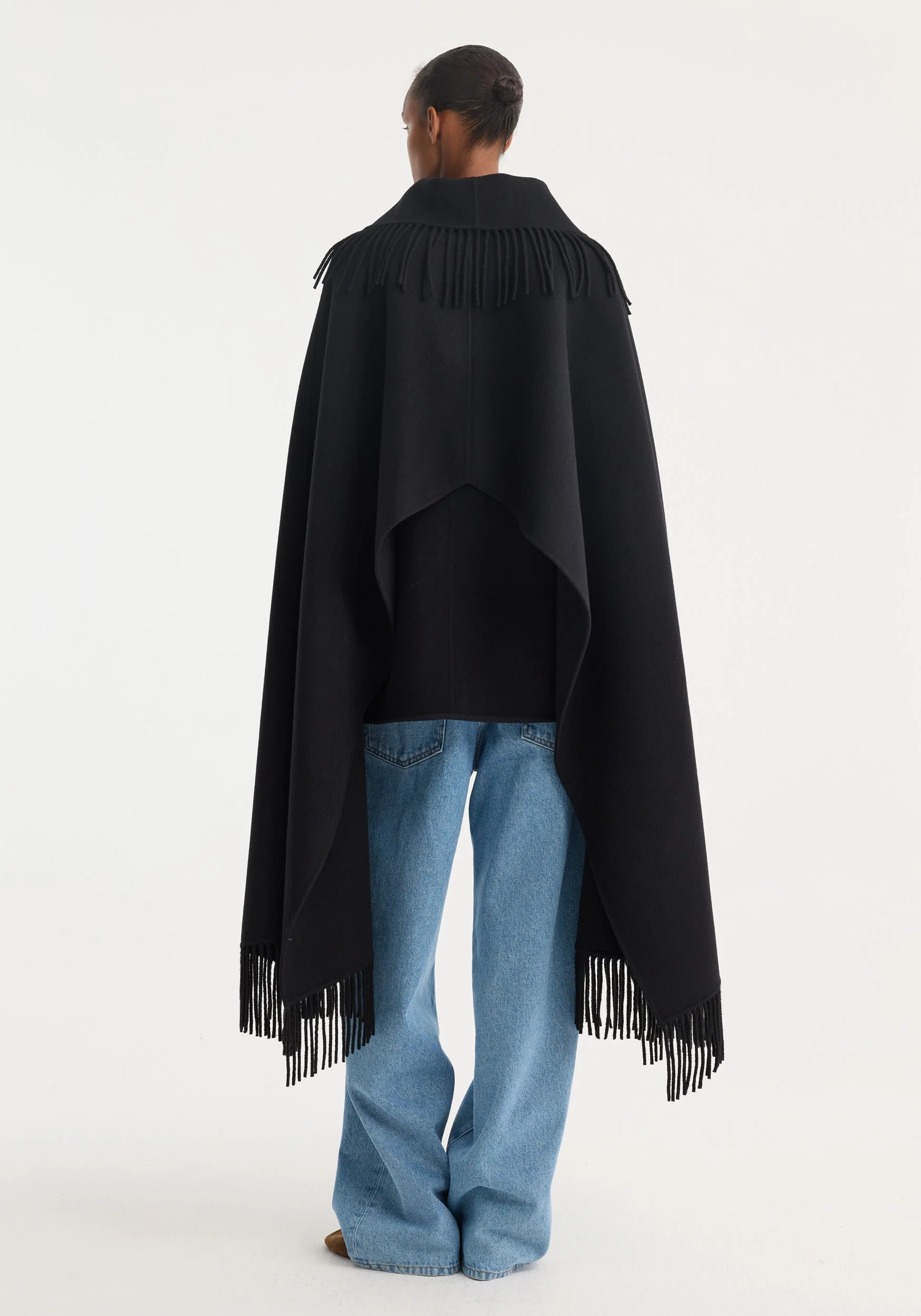 ROHE - Fringe poncho double - faced wool | black - Image 4