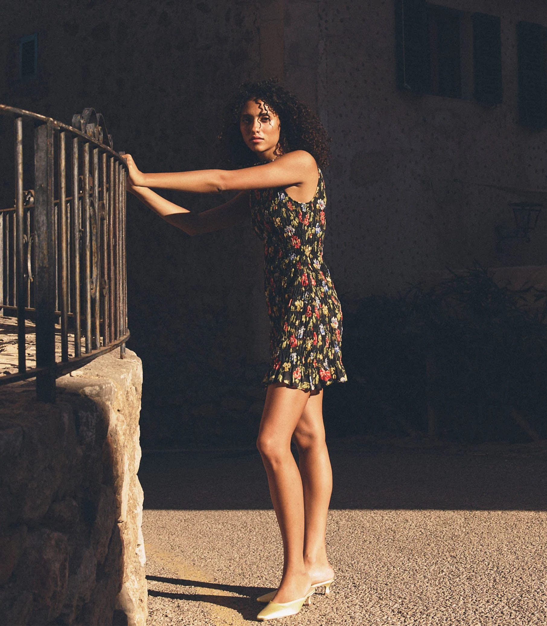 DÔEN - GIANNA DRESS -- NOIR WILD ROSE - Image 4