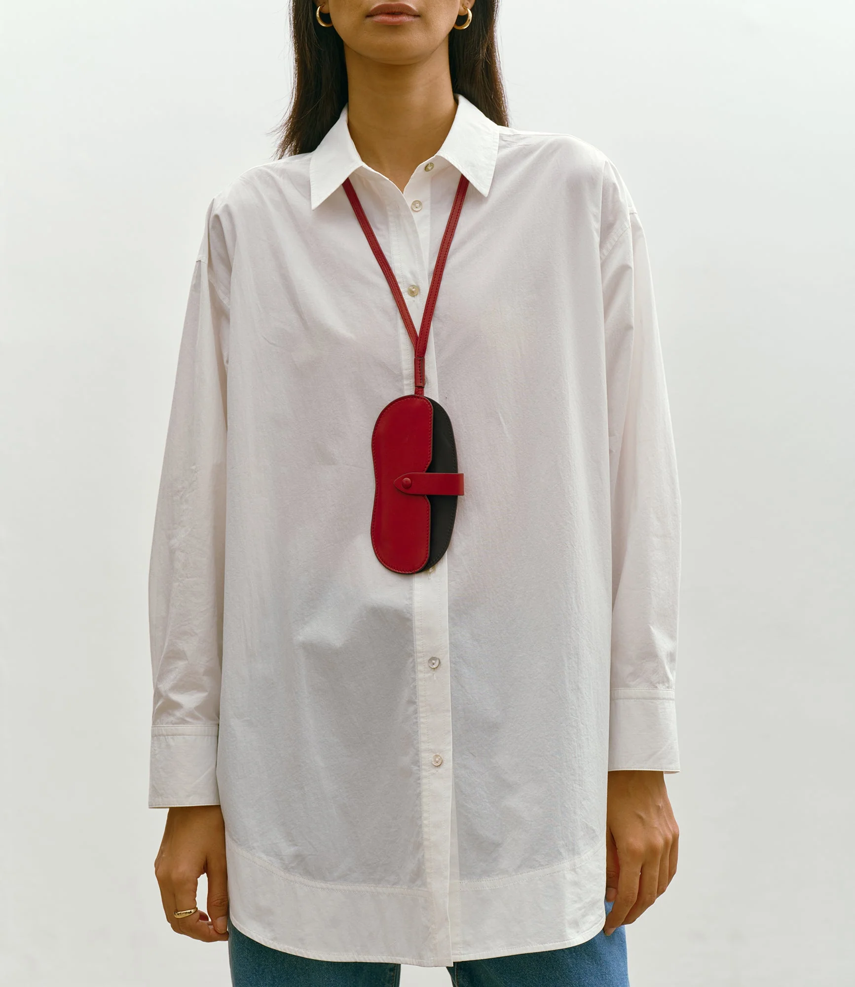 Metier - Glasses Case With Strap Buttery Nappa Pomodoro - Image 2