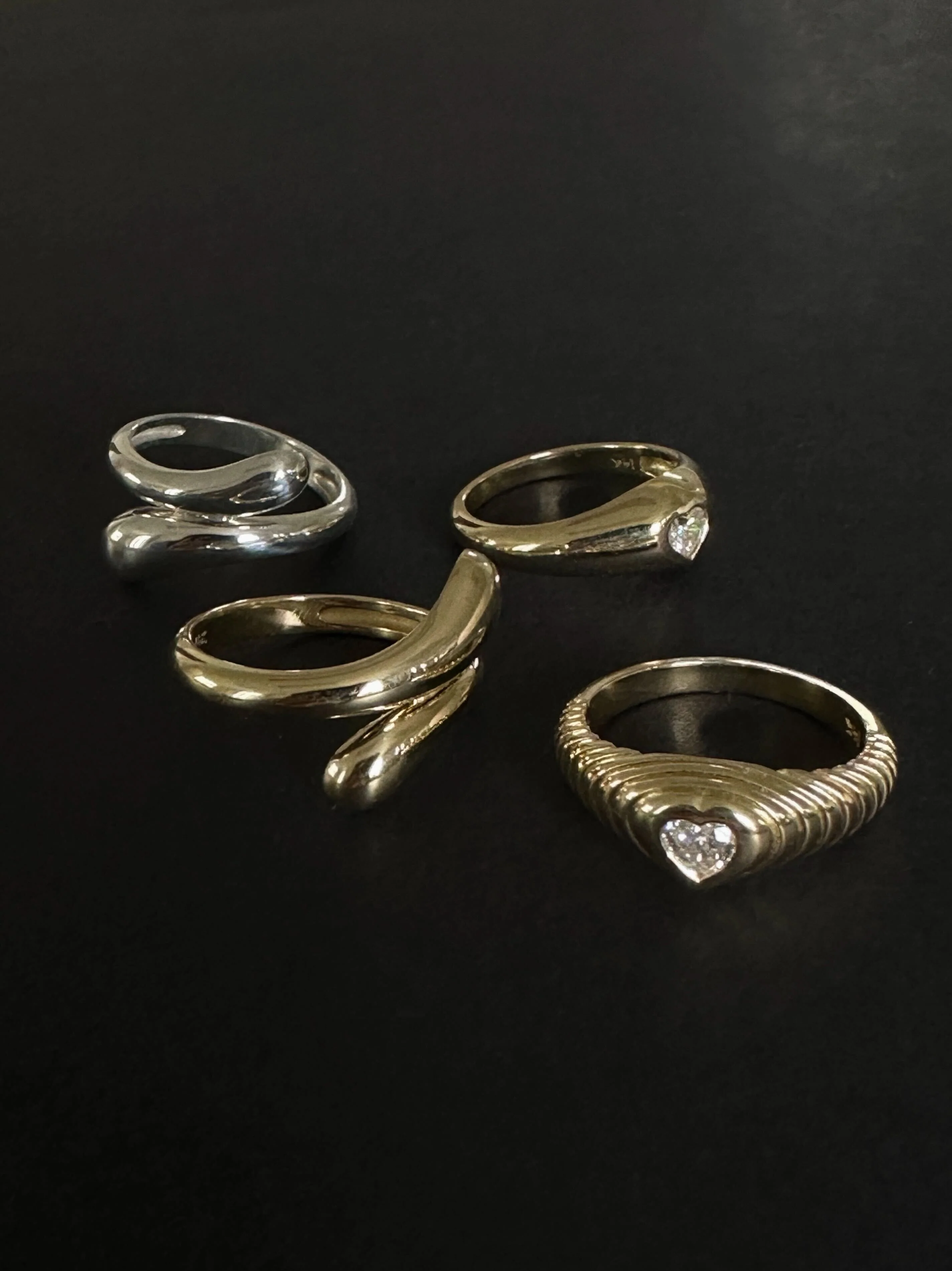 Kinn - Heart Signet Ring Diamond - Image 10