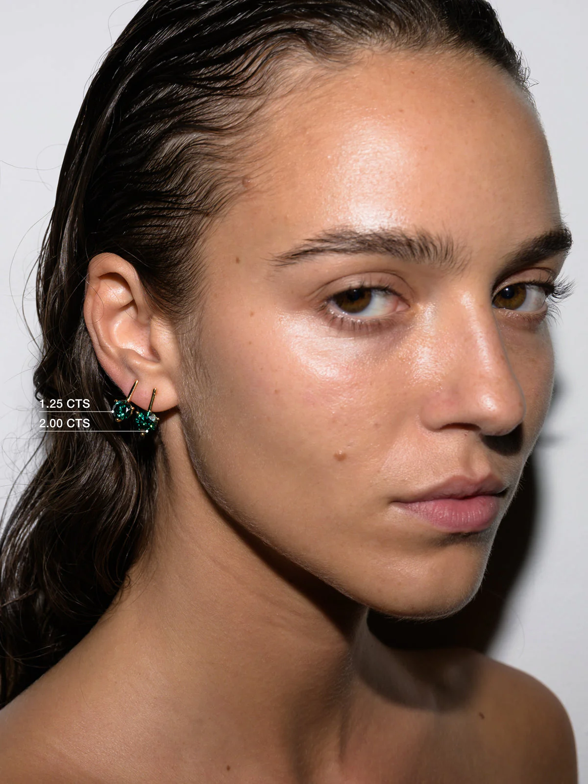 Dorsey - HENDRY BAR STUD EARRING IN VIRIDIAN GREEN MOISSANITE - Image 3