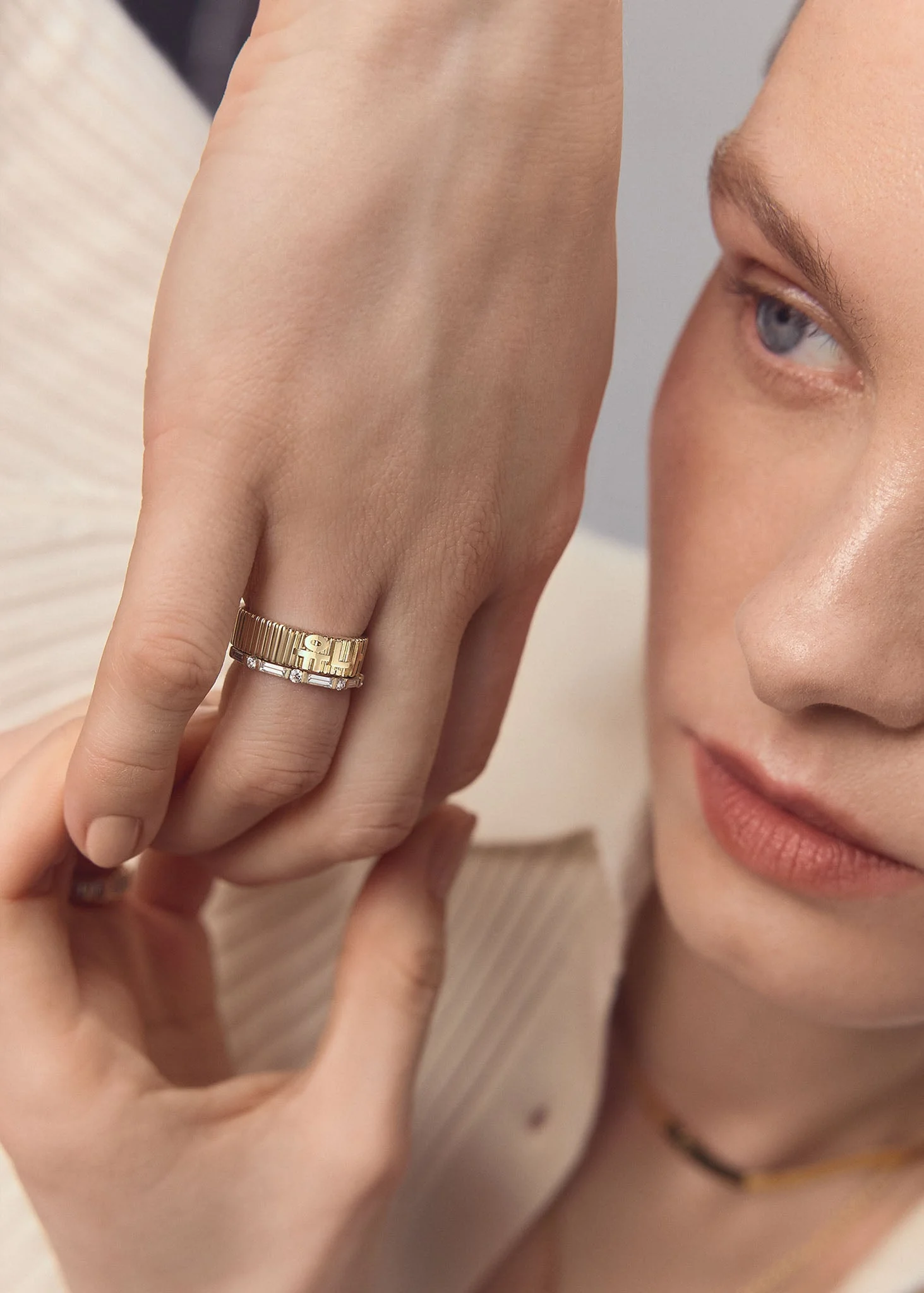 Kinn - Heritage Ribbed Name Ring - Image 6