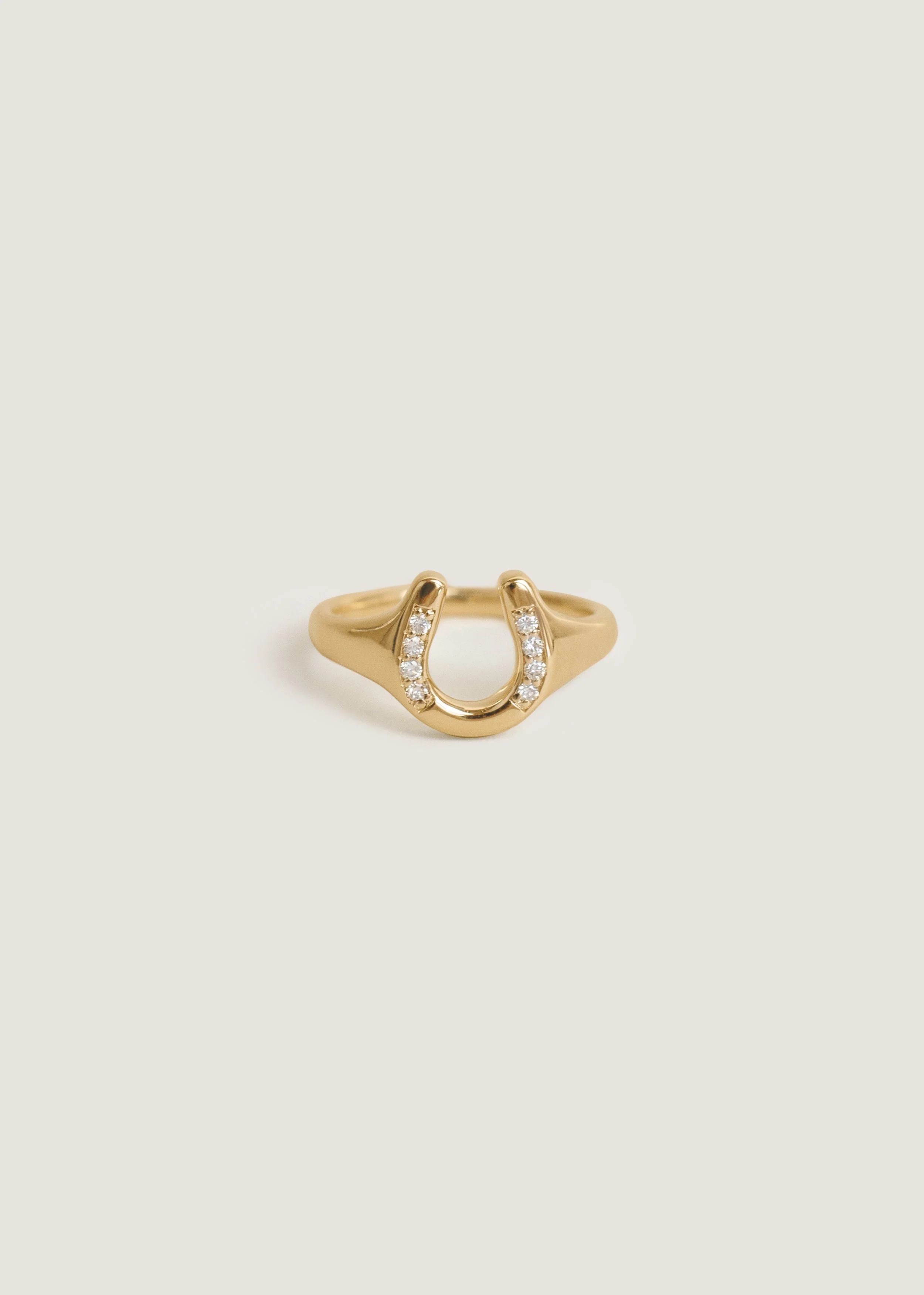 Kinn - Horseshoe Signet Ring Diamond